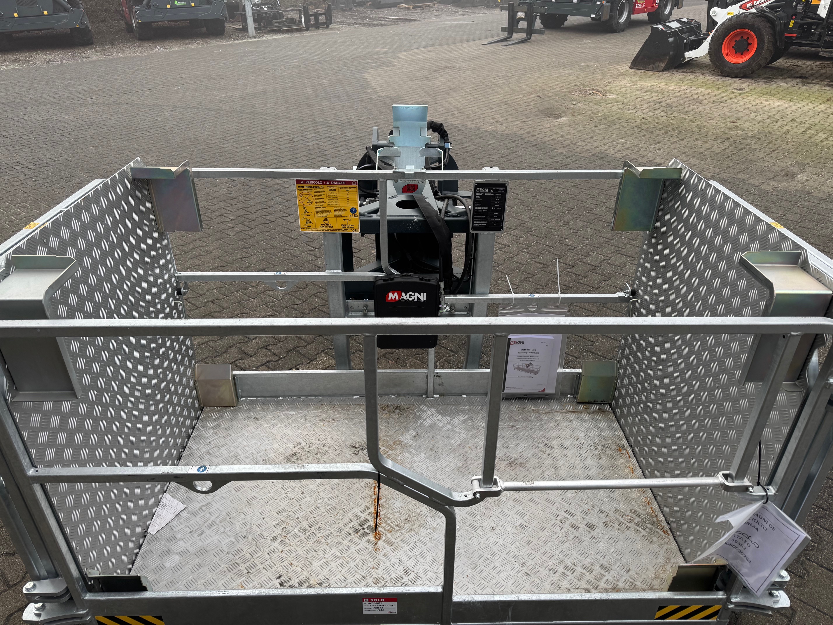 Magni-Arbeitskorb 500 kg-Personenkorb-www.heftruckcentrumemmen.nl