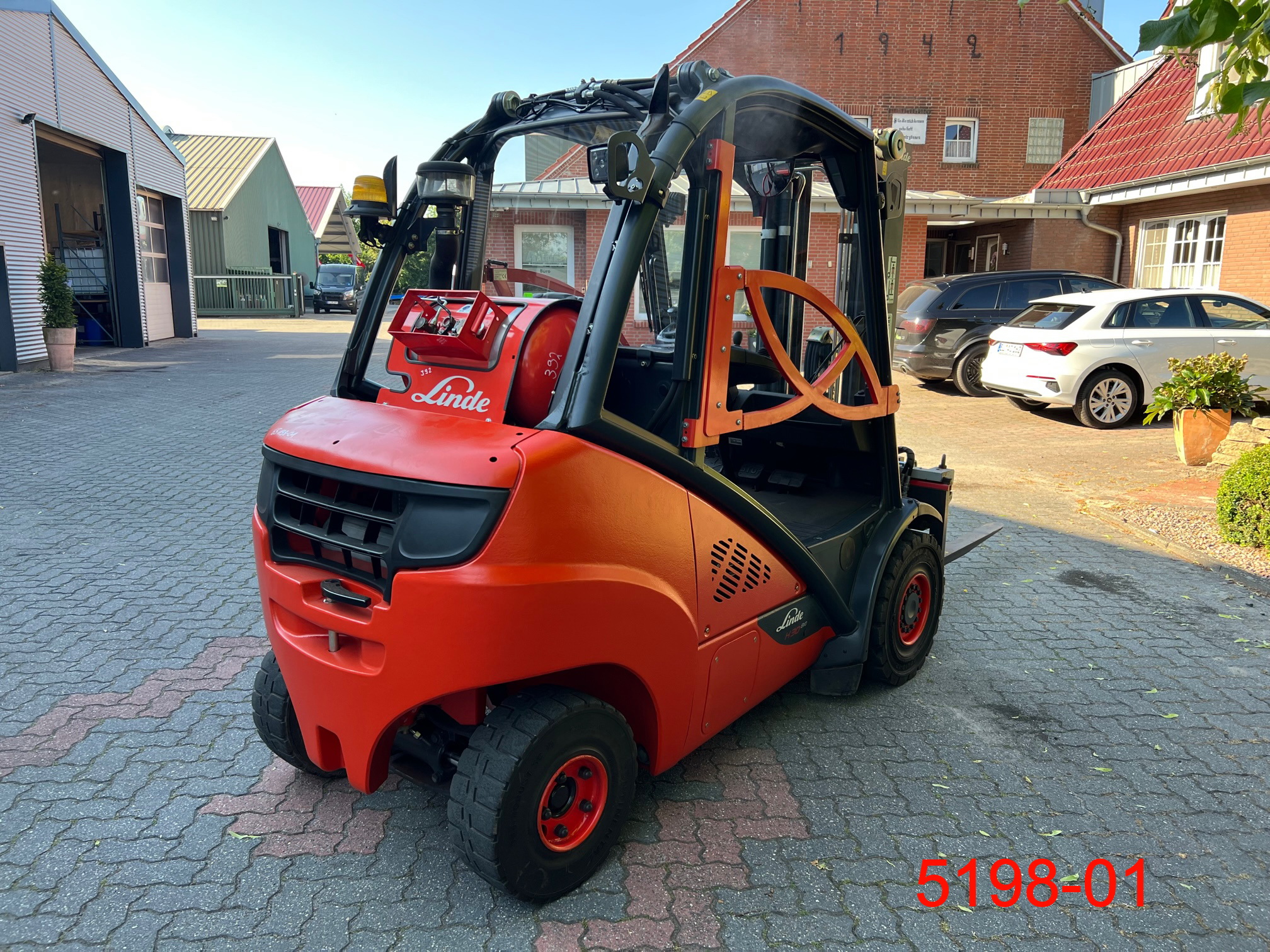 Linde-H 30 T 02 EVO-Treibgasstapler-www.heftruckcentrumemmen.nl