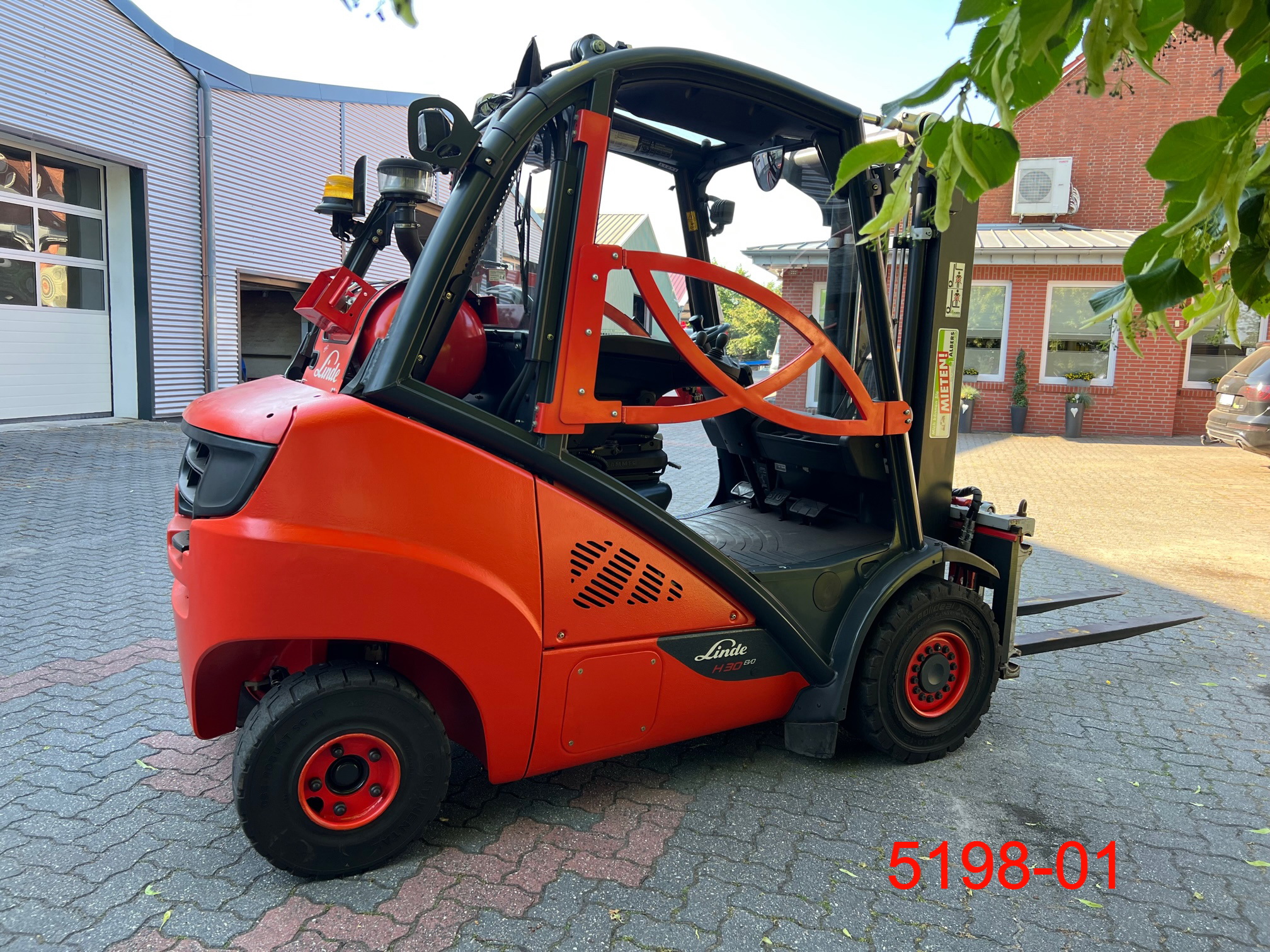 Linde-H 30 T 02 EVO-Treibgasstapler-www.heftruckcentrumemmen.nl