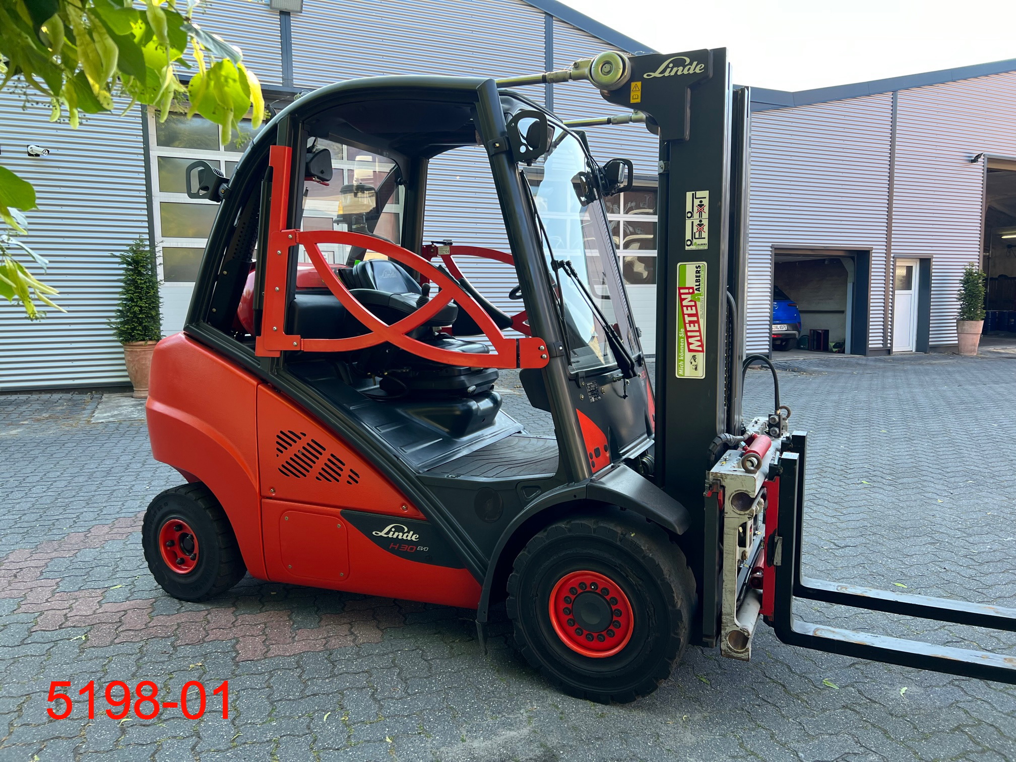 Linde-H 30 T 02 EVO-Treibgasstapler-www.heftruckcentrumemmen.nl