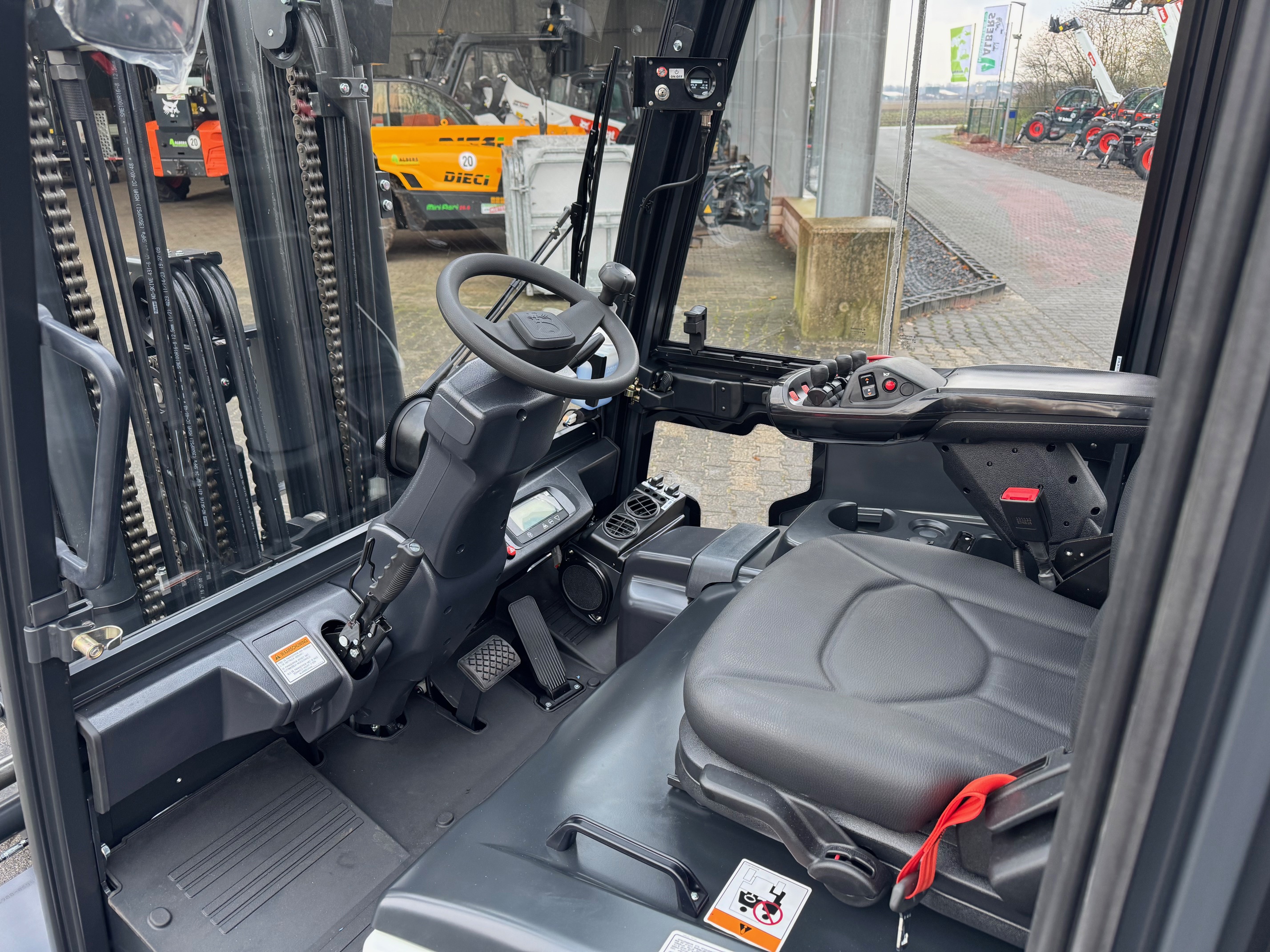 Bobcat-B 50 X-7 Lithium-Ionen-Elektro 4 Rad-Stapler-www.heftruckcentrumemmen.nl