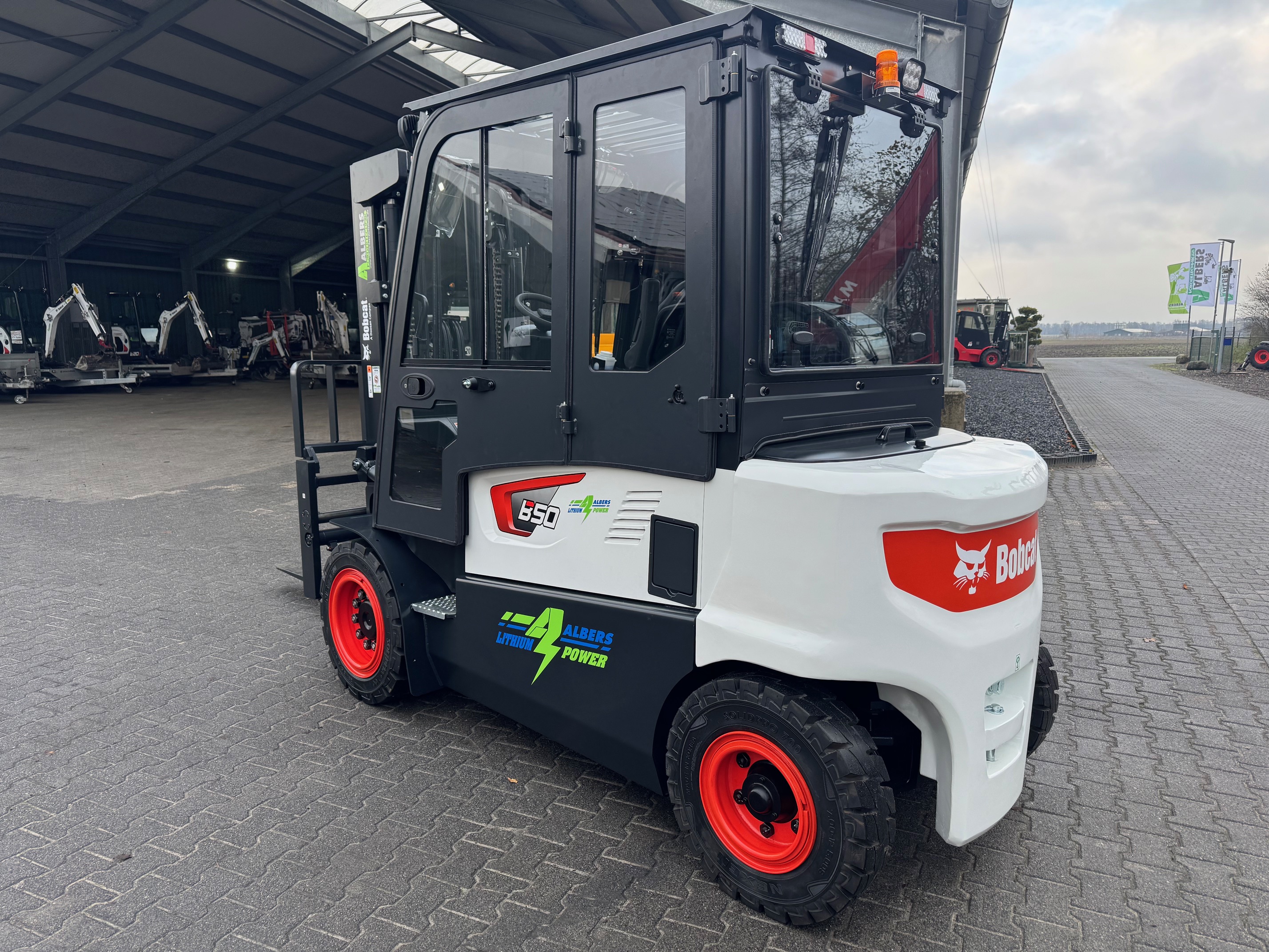 Bobcat-B 50 X-7 Lithium-Ionen-Elektro 4 Rad-Stapler-www.heftruckcentrumemmen.nl