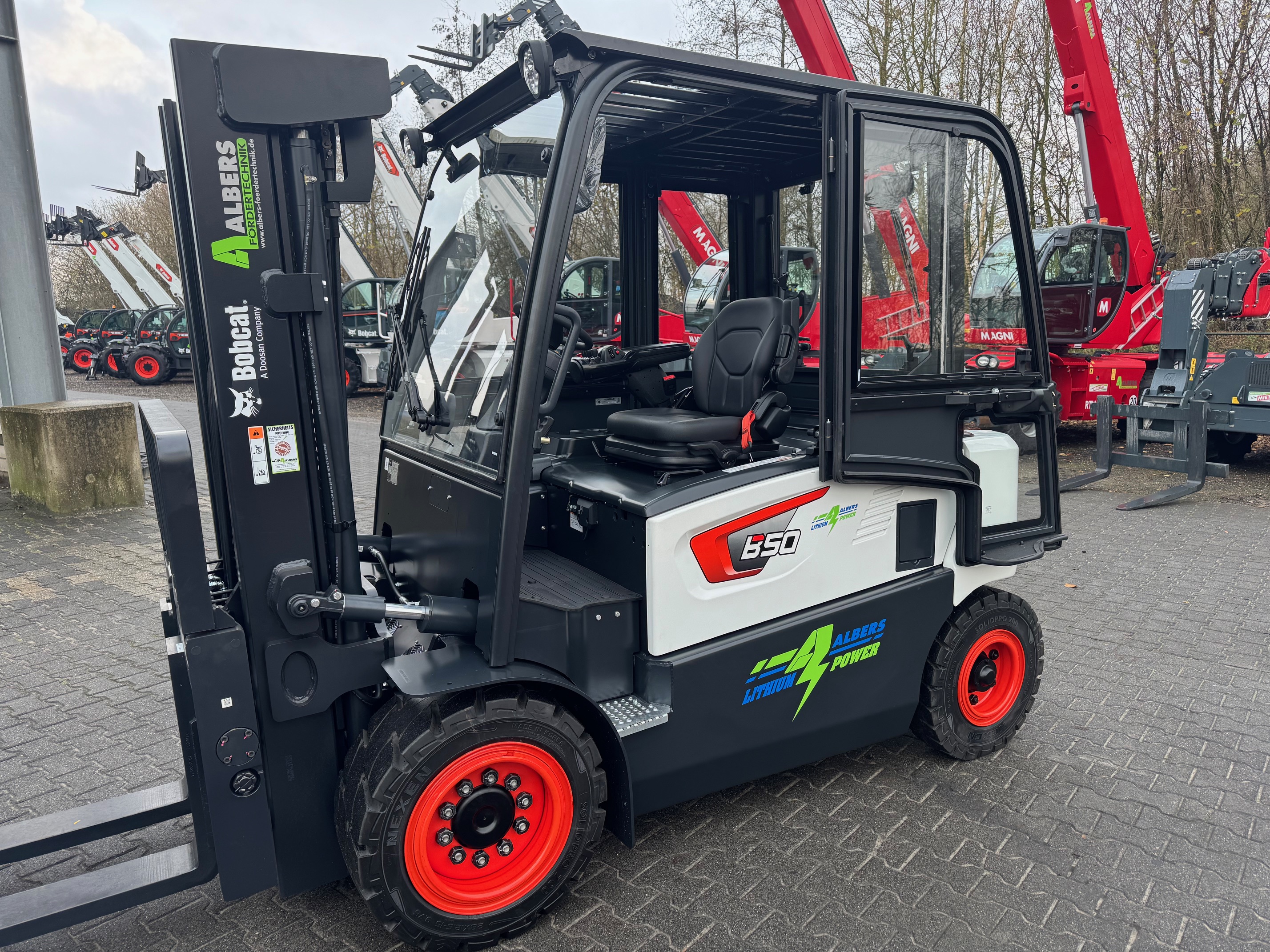 Bobcat-B 50 X-7 Lithium-Ionen-Elektro 4 Rad-Stapler-www.heftruckcentrumemmen.nl
