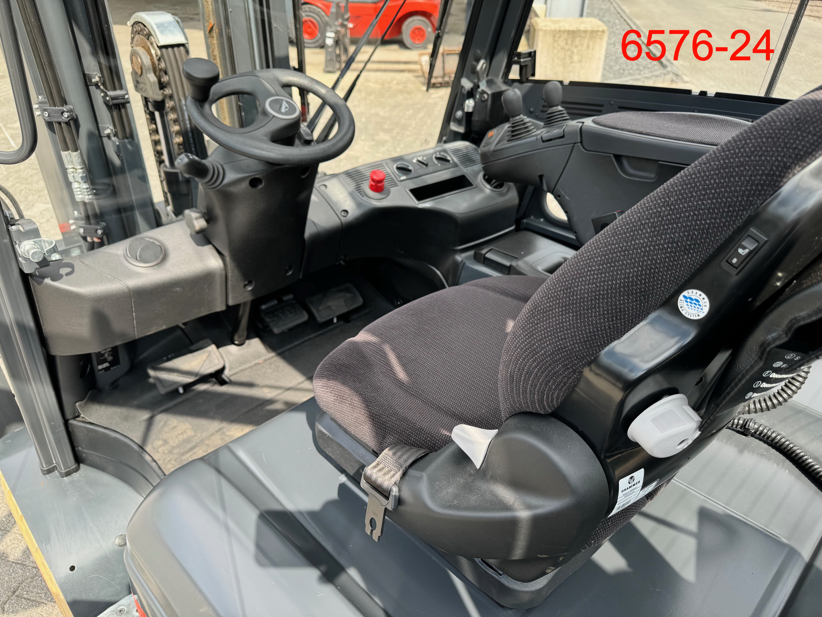 Linde-E 50 HL 01-Elektro 4 Rad-Stapler-www.heftruckcentrumemmen.nl