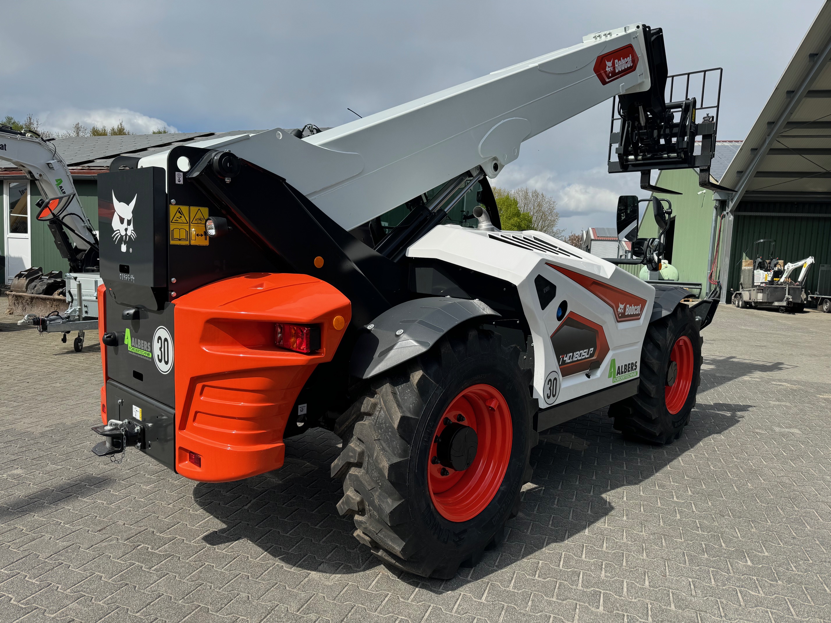 Bobcat-T 40180 SLP 100 V R-Serie-Teleskopstapler starr-www.heftruckcentrumemmen.nl