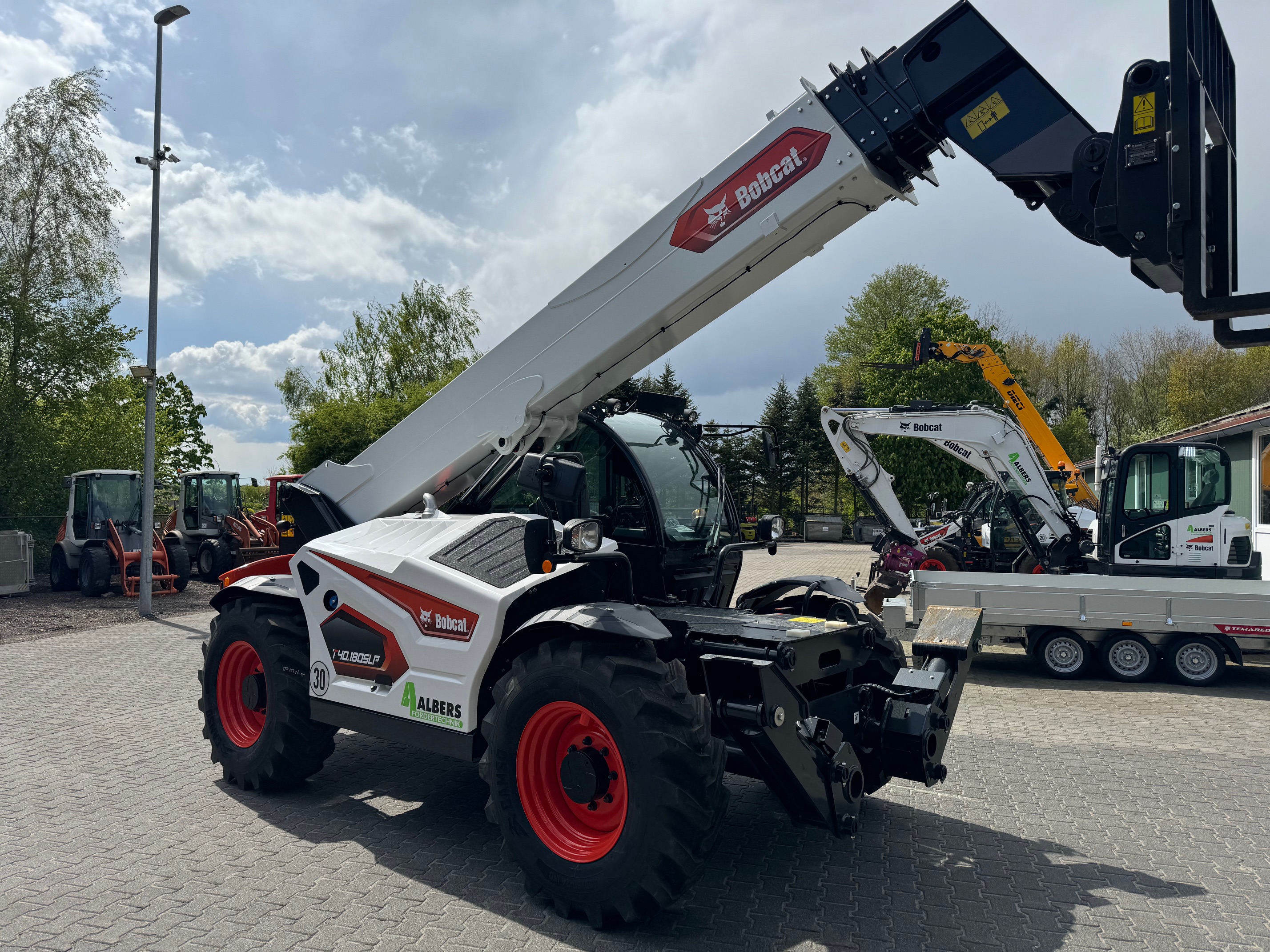 Bobcat-T 40180 SLP 100 V R-Serie-Teleskopstapler starr-www.heftruckcentrumemmen.nl