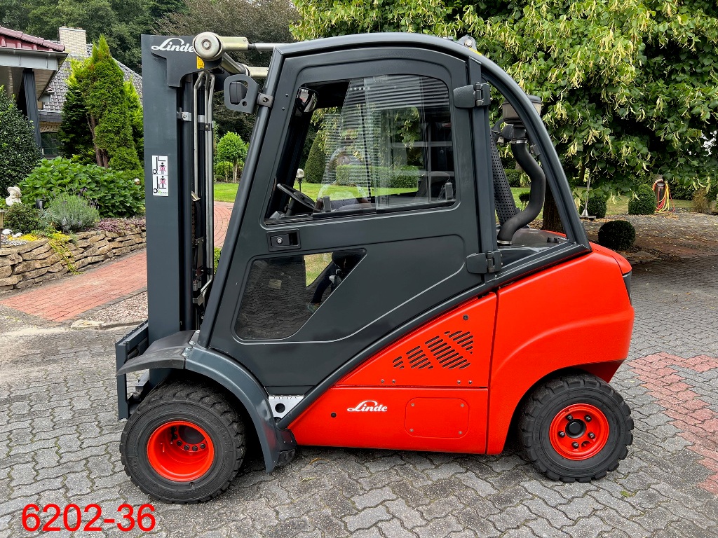 Linde-H 25 D 01-Dieselstapler-www.heftruckcentrumemmen.nl