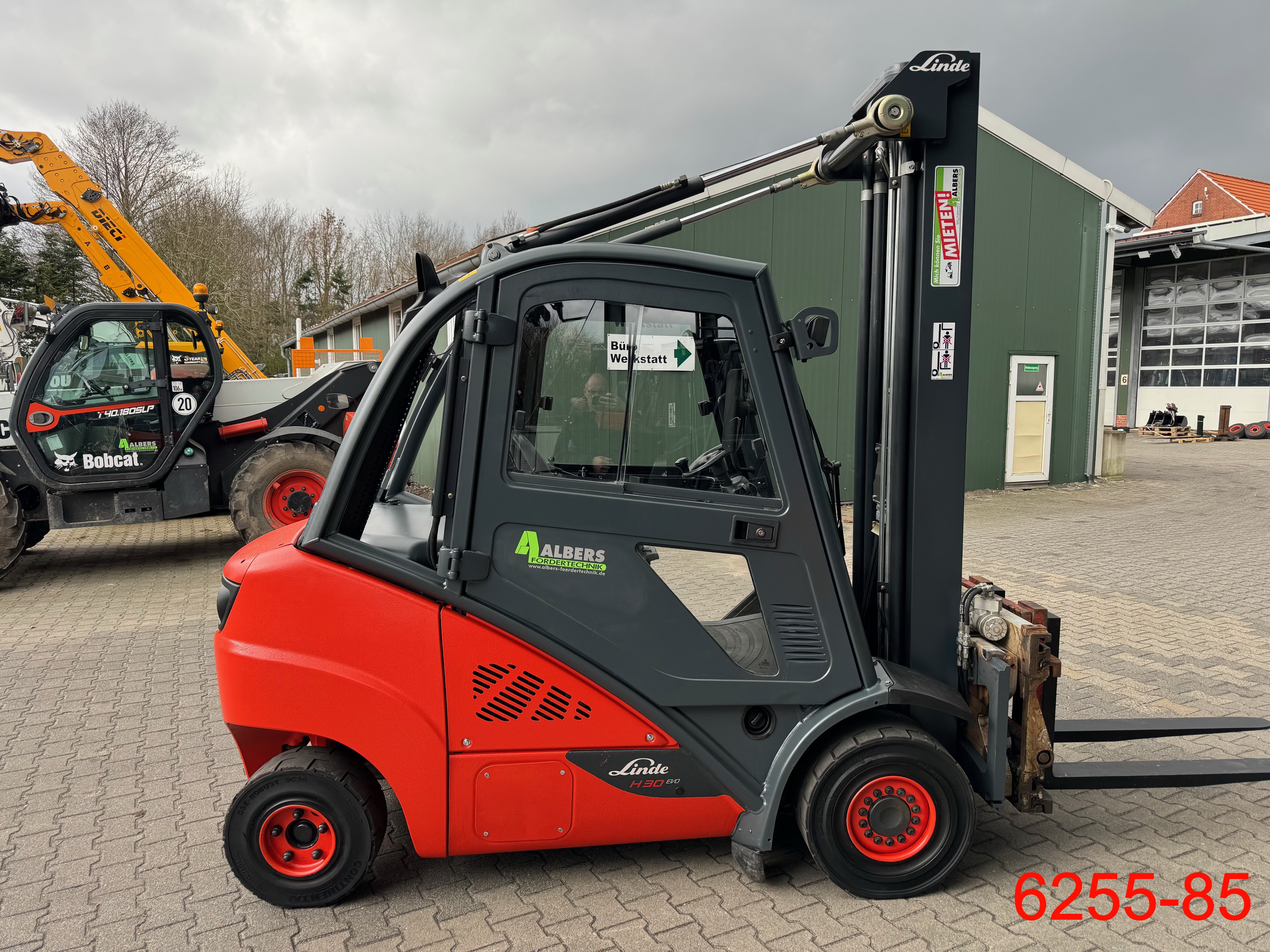 Linde-H 30 D 02 EVO-Dieselstapler-www.albers-gabelstapler.de