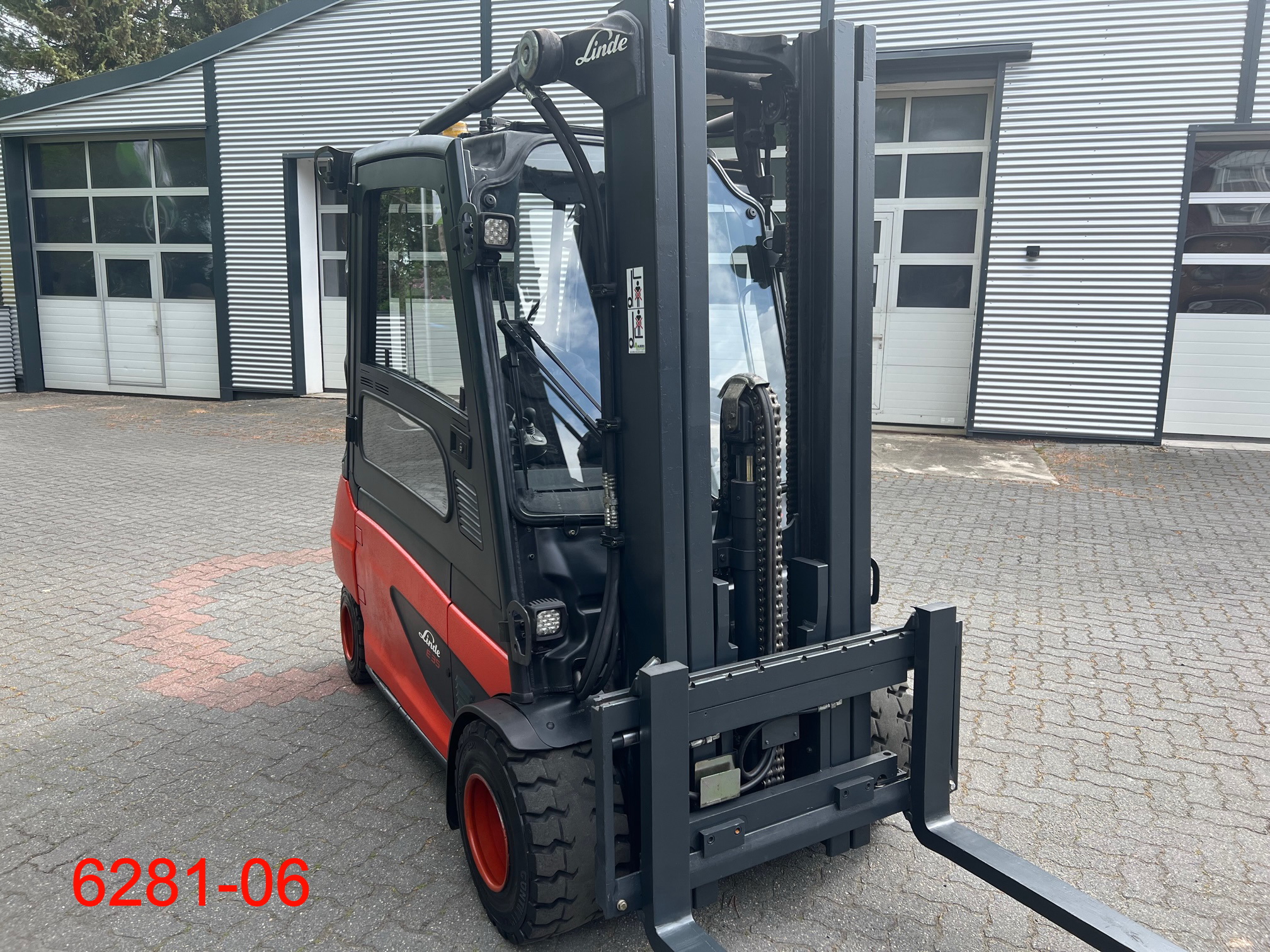 Linde-E 35 L 01-Elektro 4 Rad-Stapler-www.heftruckcentrumemmen.nl