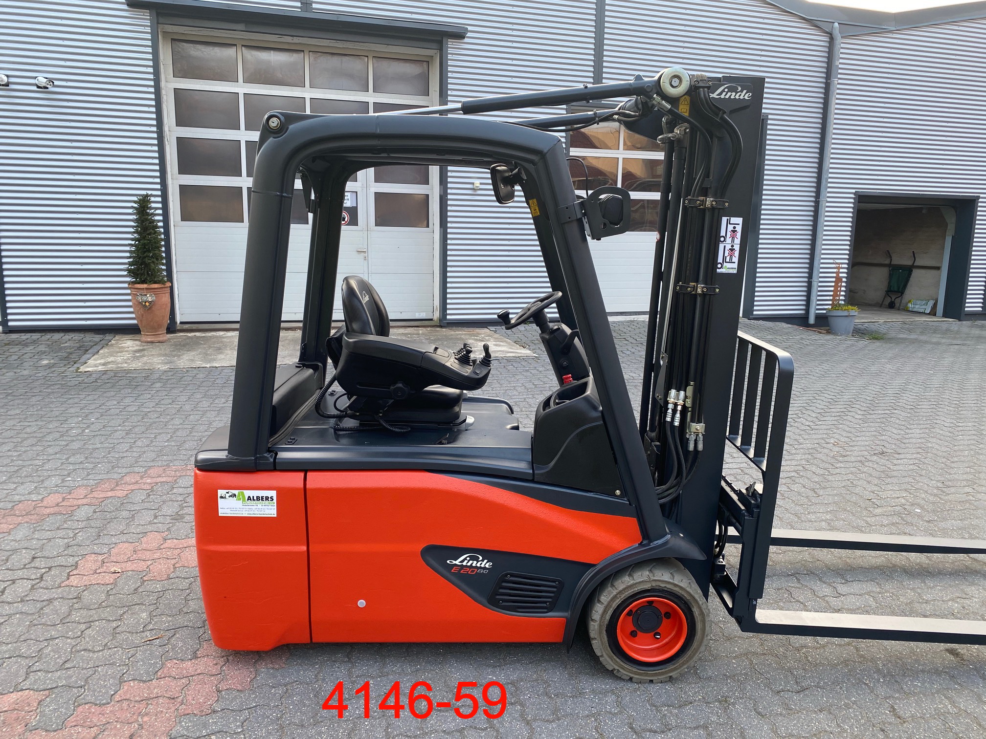 Linde-E 20 L 02-Elektro 3 Rad-Stapler-www.heftruckcentrumemmen.nl