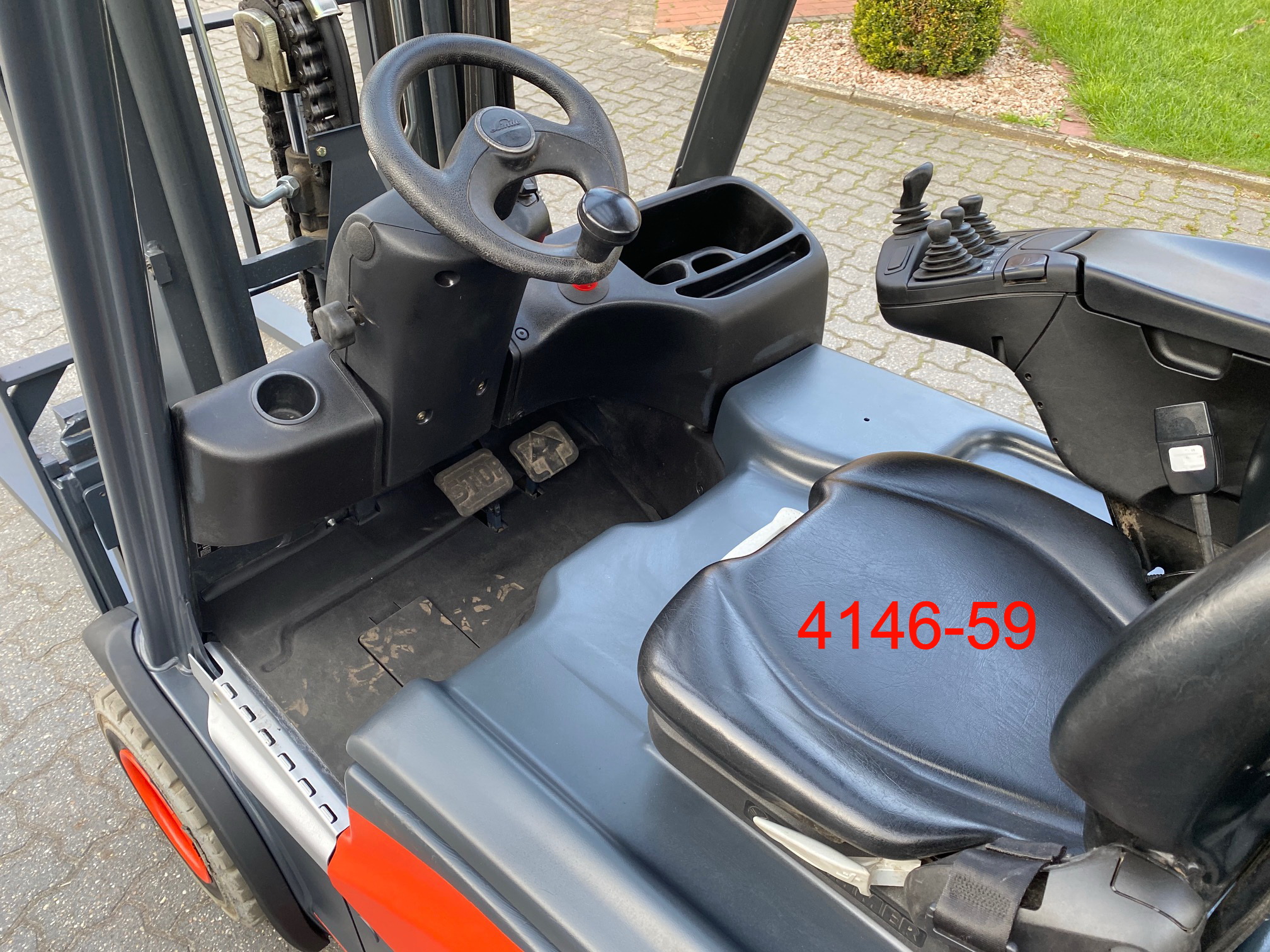 Linde-E 20 L 02-Elektro 3 Rad-Stapler-www.heftruckcentrumemmen.nl