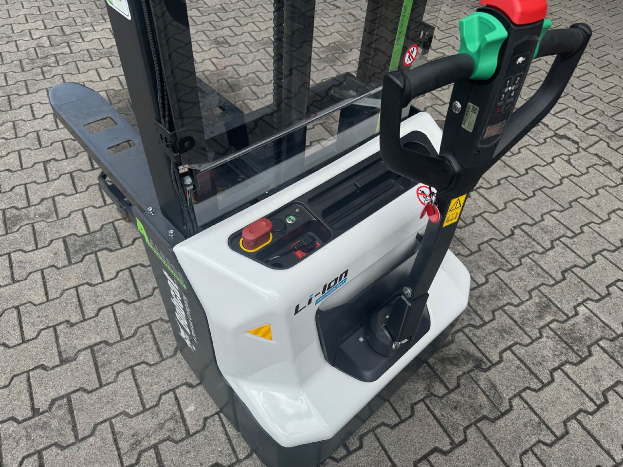 Bobcat-LSM12N-7 i-Hochhubwagen-www.heftruckcentrumemmen.nl