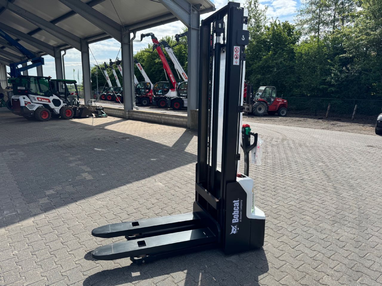 Bobcat-LSM 12 N -7-Hochhubwagen-www.heftruckcentrumemmen.nl