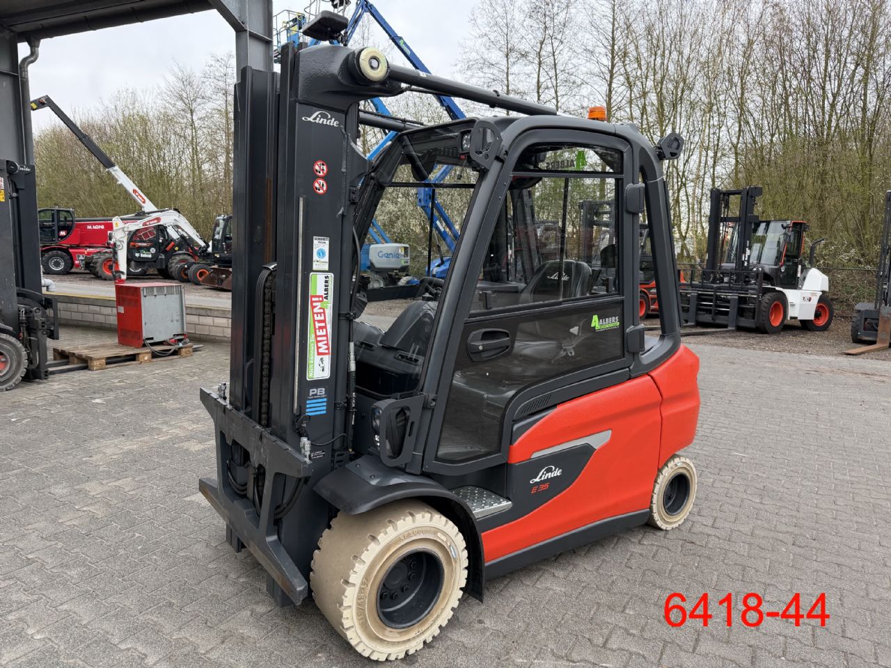Linde-E 35 L 01-Elektro 4 Rad-Stapler-http://www.heftruckcentrumemmen.nl