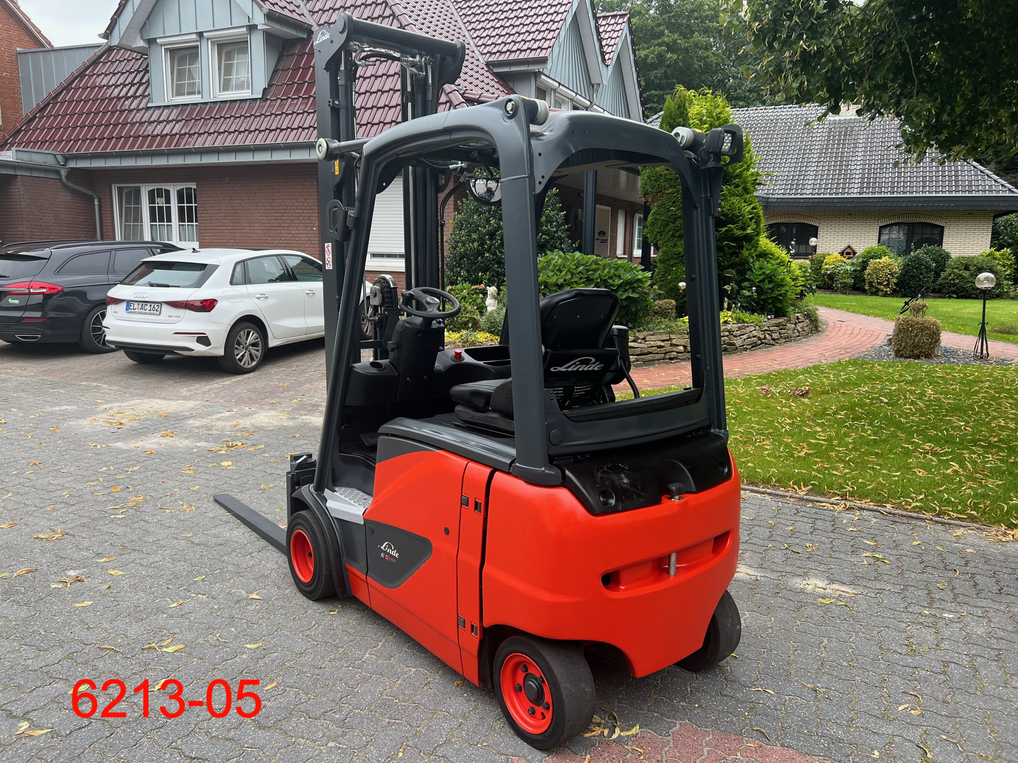 Linde-E 18 PH 02 EVO-Elektro 3 Rad-Stapler-www.heftruckcentrumemmen.nl