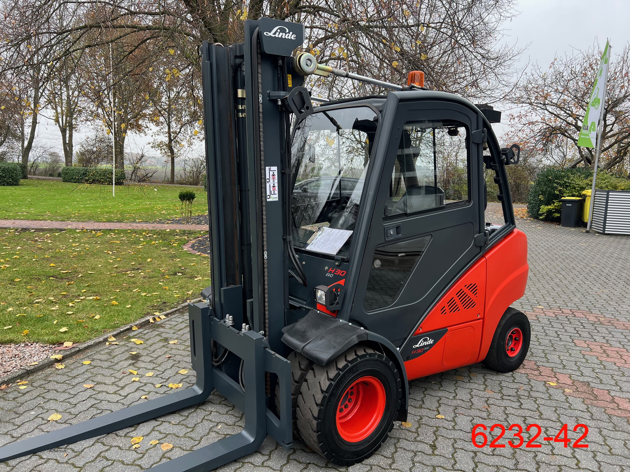 Linde-H 30 D 02 EVO-Dieselstapler-www.heftruckcentrumemmen.nl