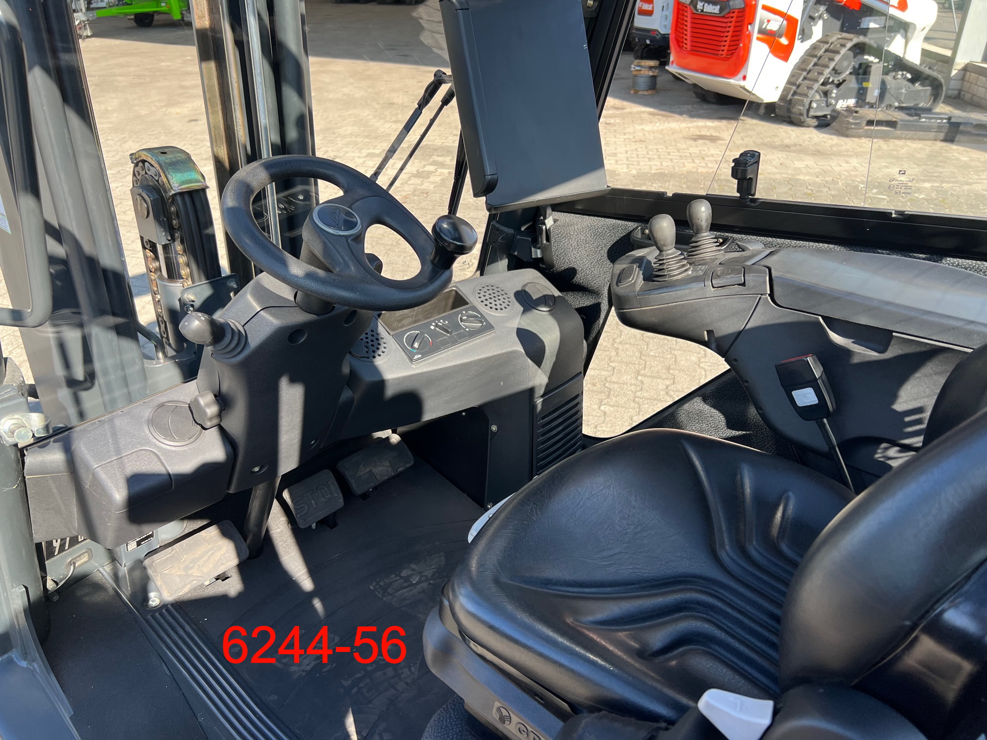 Linde-H 35 D 02 EVO-Dieselstapler-www.heftruckcentrumemmen.nl