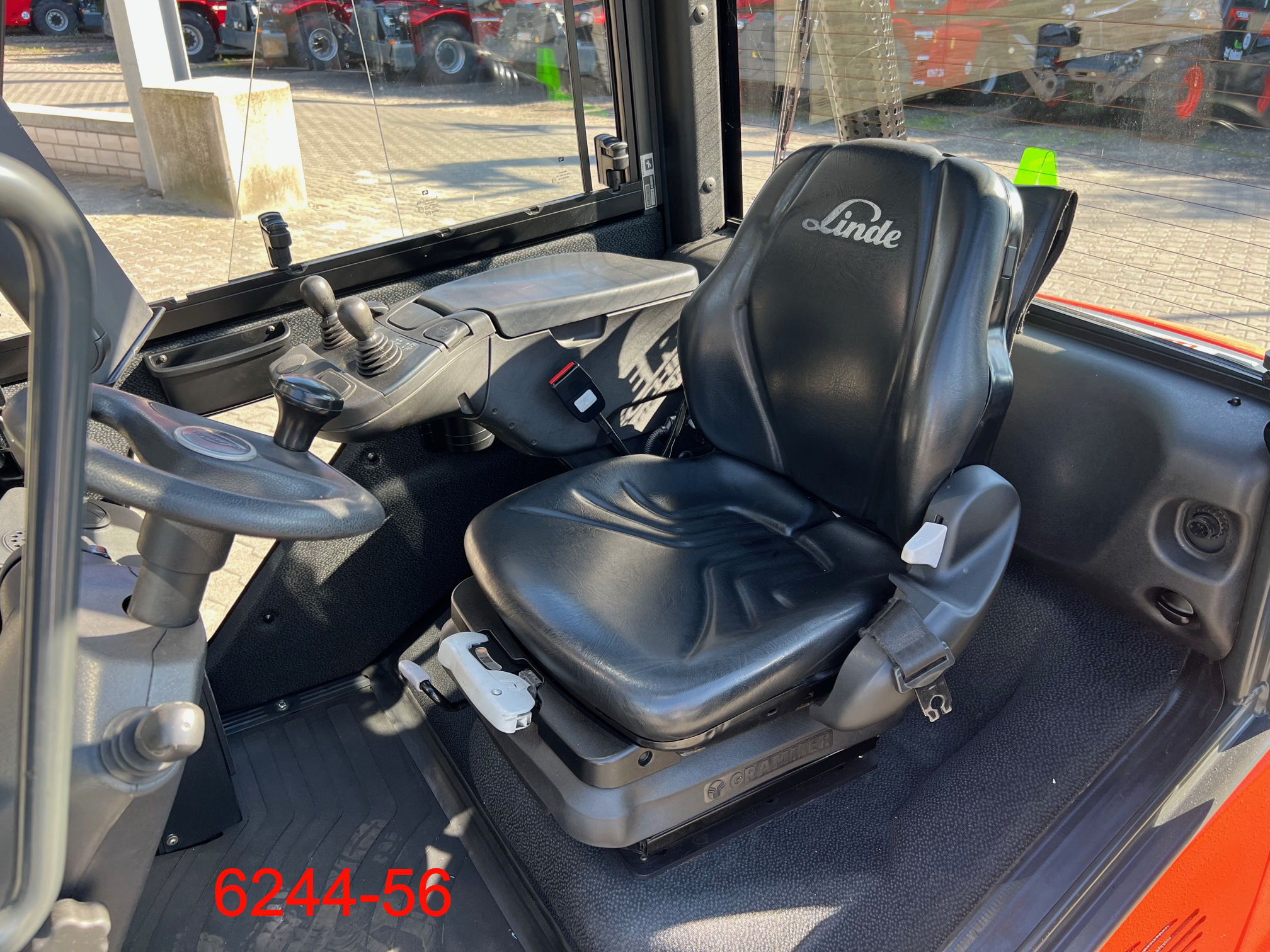 Linde-H 35 D 02 EVO-Dieselstapler-www.heftruckcentrumemmen.nl
