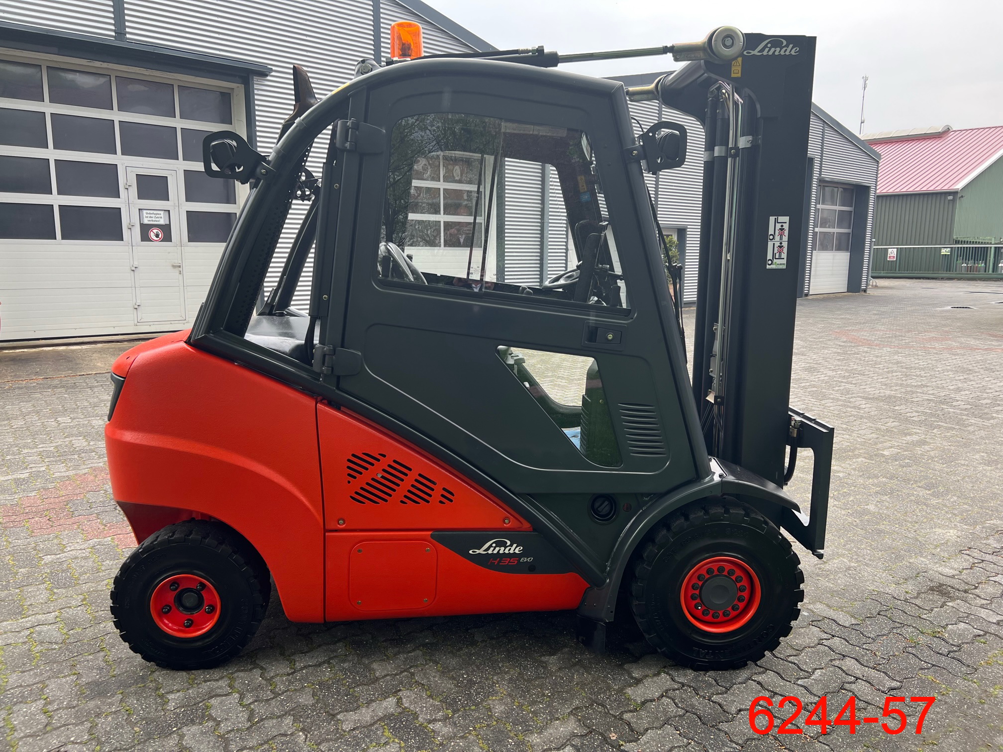 Linde-H 35 D 02 EVO-Dieselstapler-www.heftruckcentrumemmen.nl