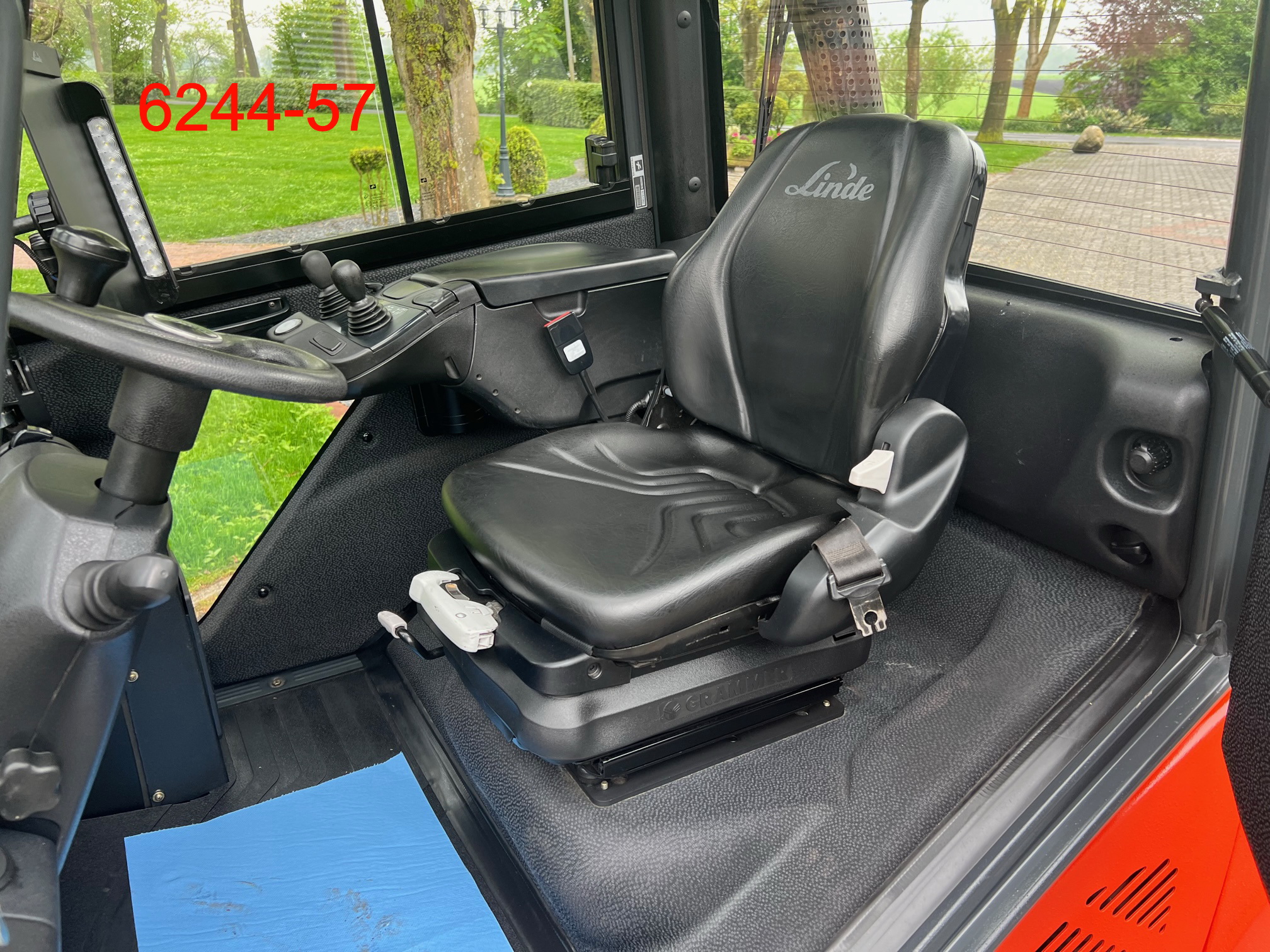 Linde-H 35 D 02 EVO-Dieselstapler-www.heftruckcentrumemmen.nl