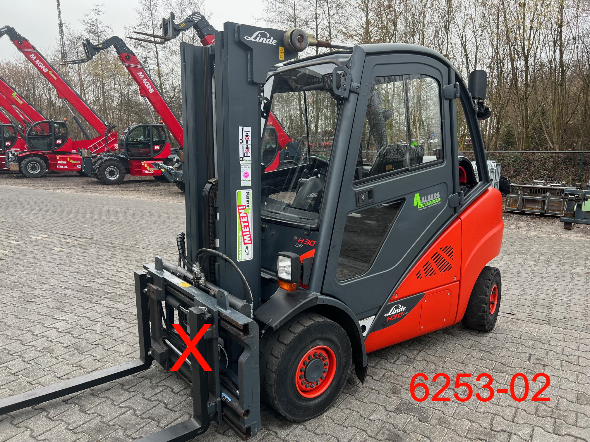 Linde-H 30 T 02 EVO-Treibgasstapler-www.heftruckcentrumemmen.nl