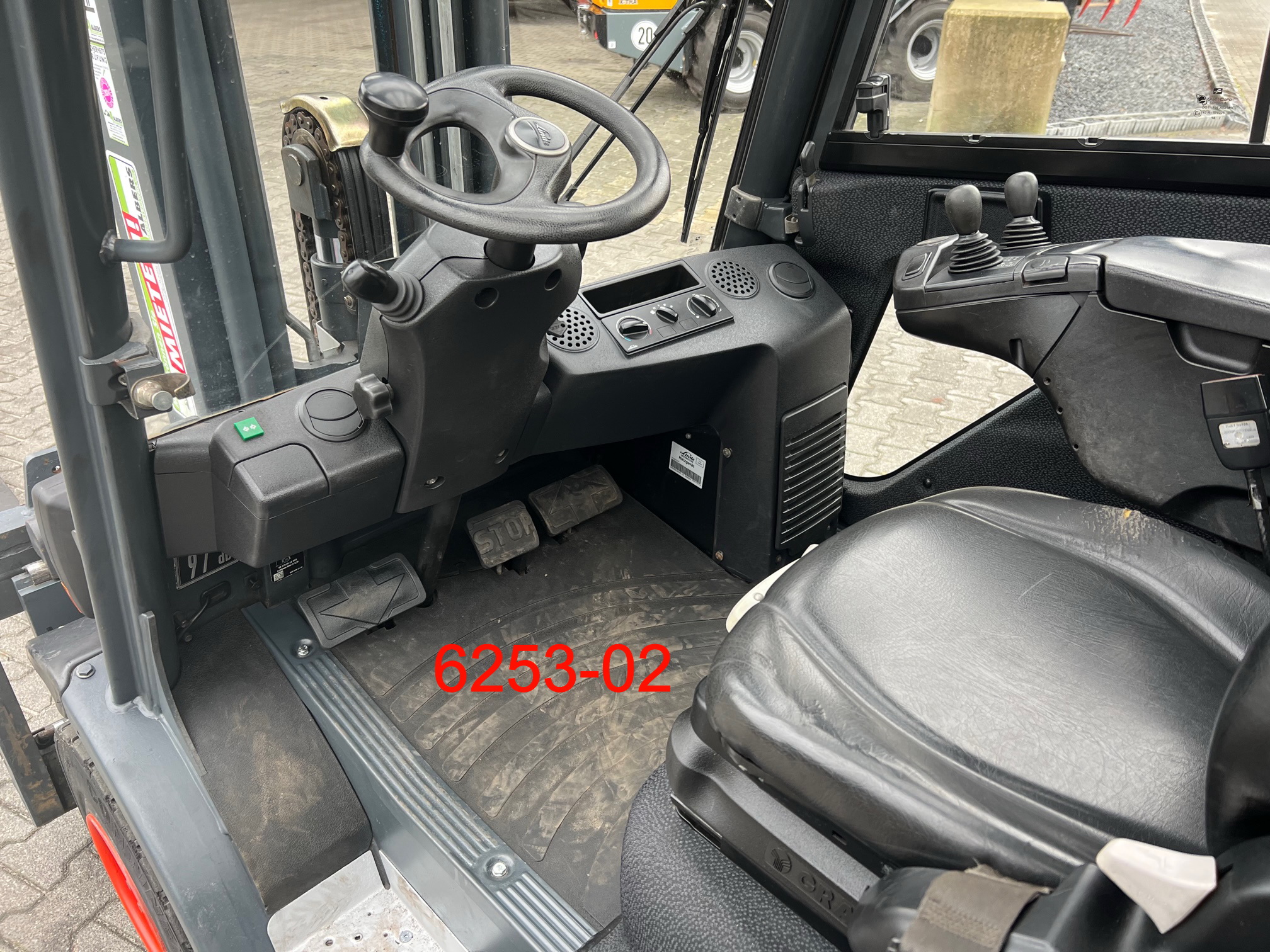 Linde-H 30 T 02 EVO-Treibgasstapler-www.heftruckcentrumemmen.nl