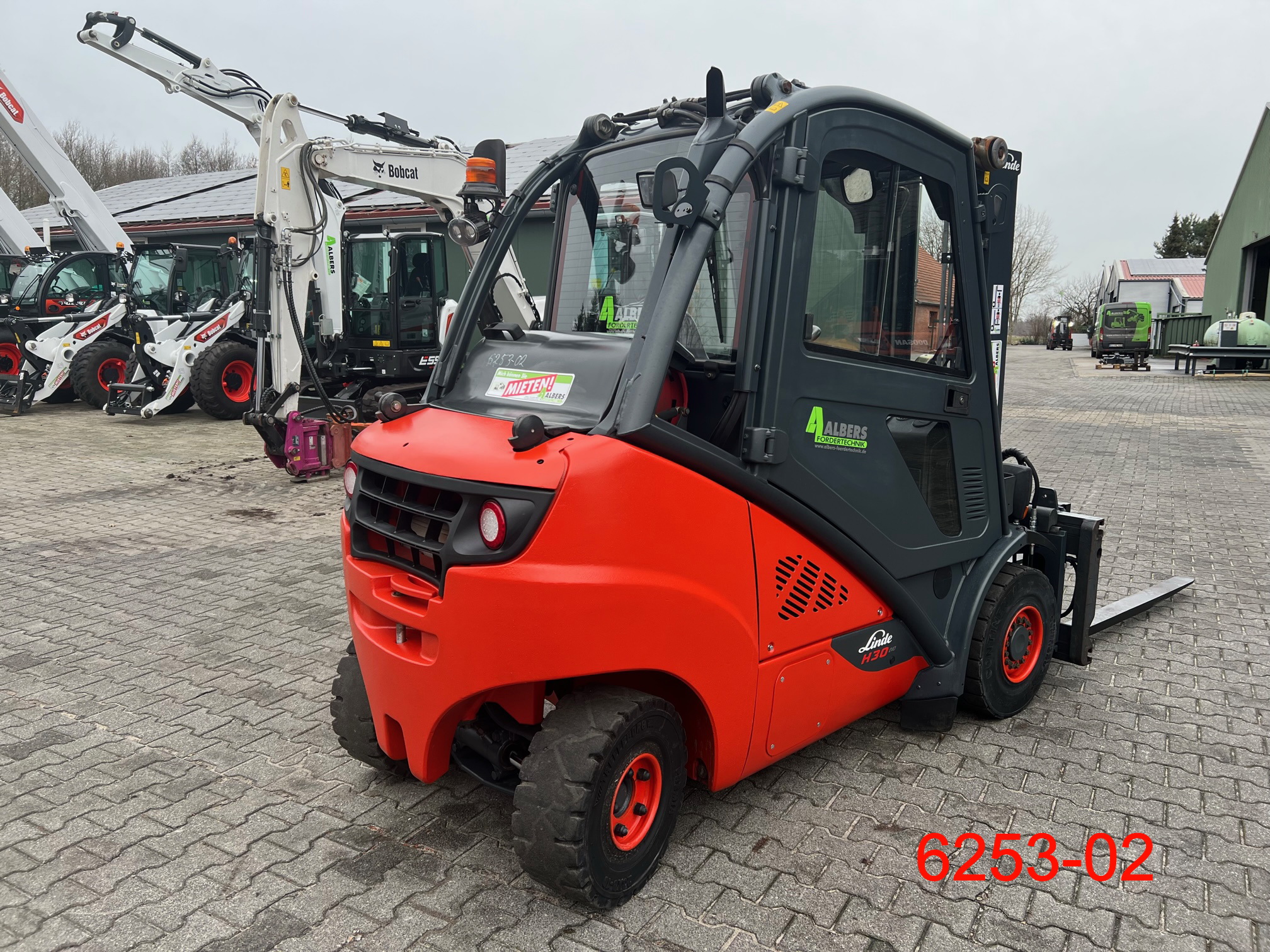 Linde-H 30 T 02 EVO-Treibgasstapler-www.heftruckcentrumemmen.nl