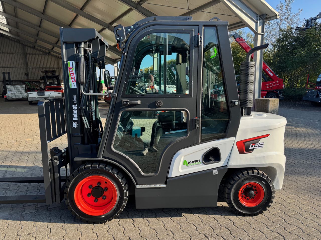 Bobcat-D 35 NXS-Dieselstapler-www.heftruckcentrumemmen.nl