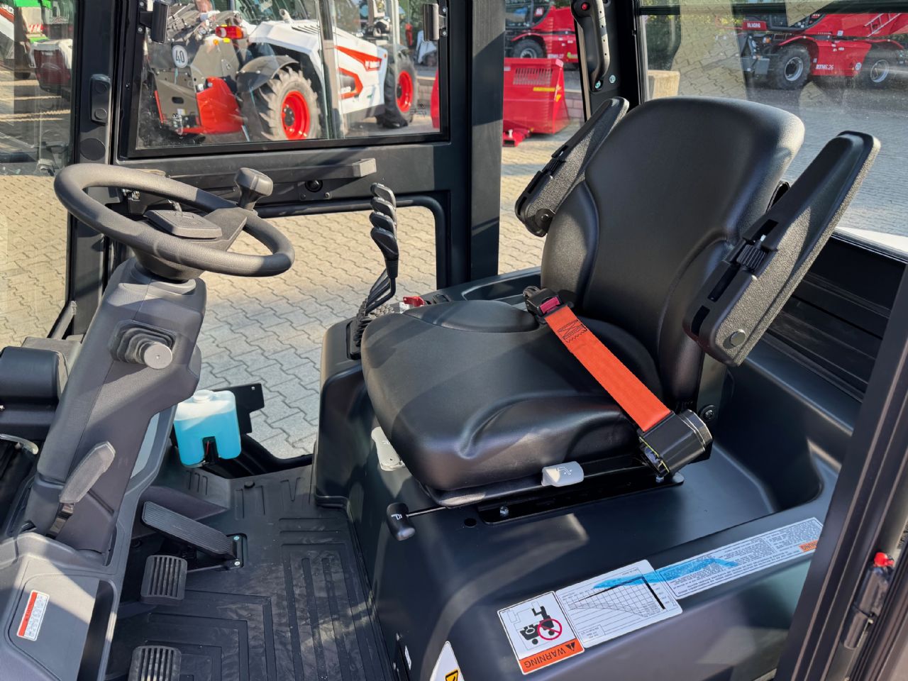 Bobcat-D 35 NXS-Dieselstapler-www.heftruckcentrumemmen.nl