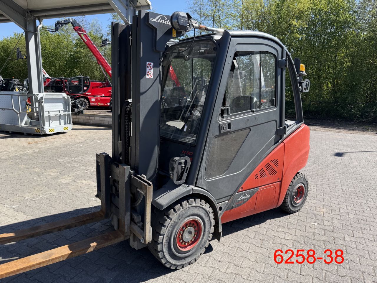 Linde-H 30 D 02-Dieselstapler-http://www.heftruckcentrumemmen.nl
