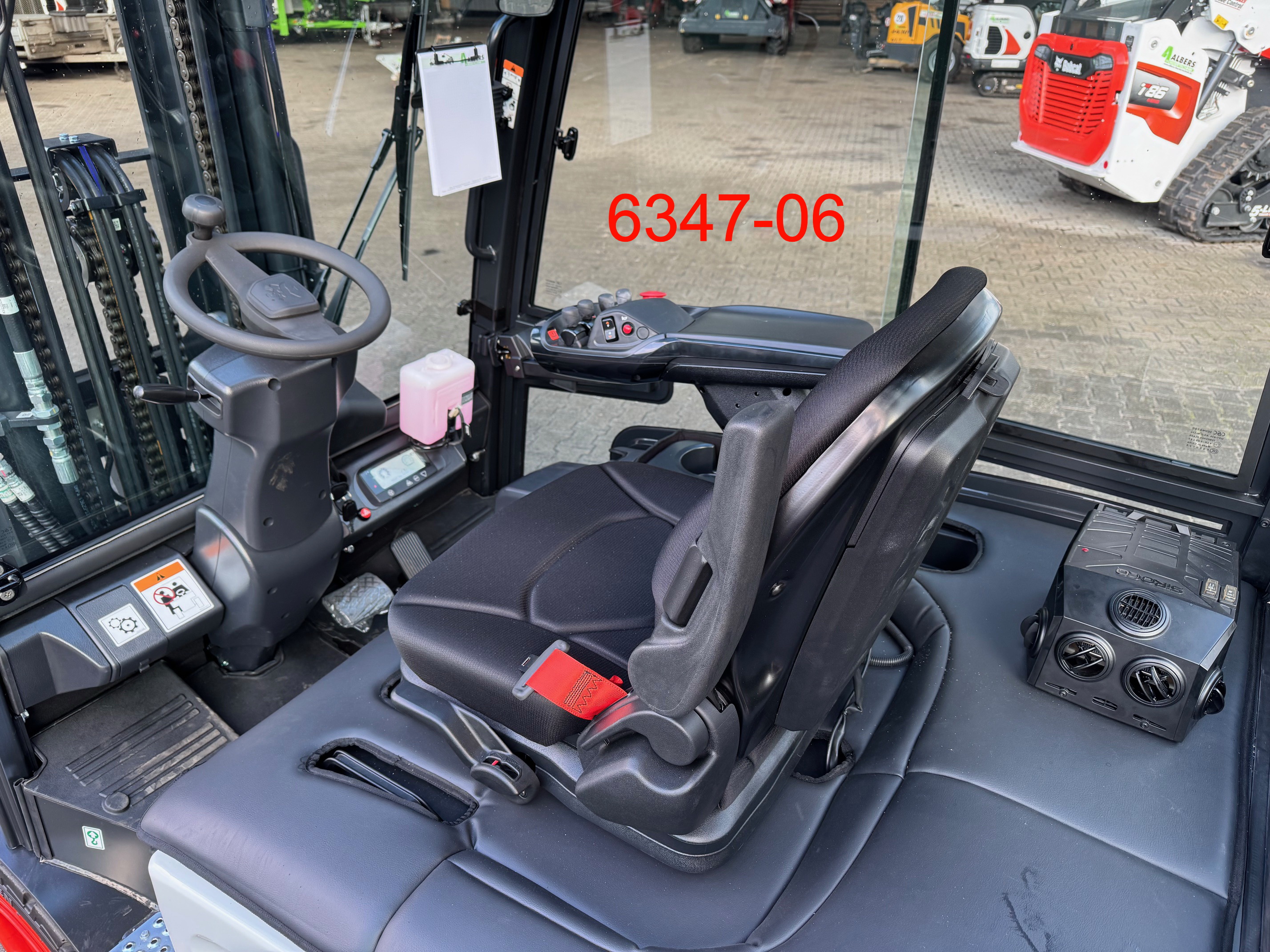 Bobcat-B 35 X - 7 Plus-Elektro 4 Rad-Stapler-www.heftruckcentrumemmen.nl