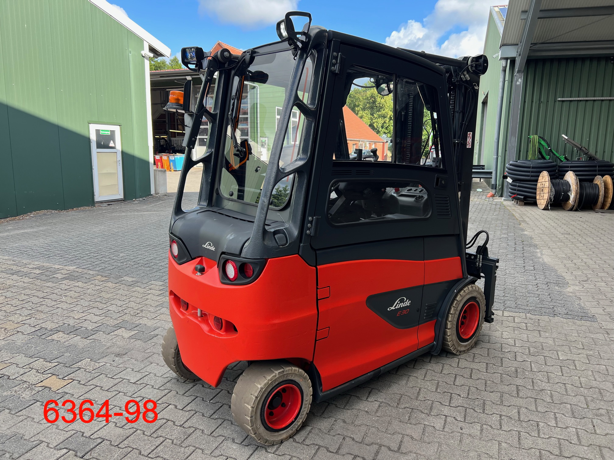 Linde-E 30 HL 01 600-Elektro 4 Rad-Stapler-www.albers-gabelstapler.de