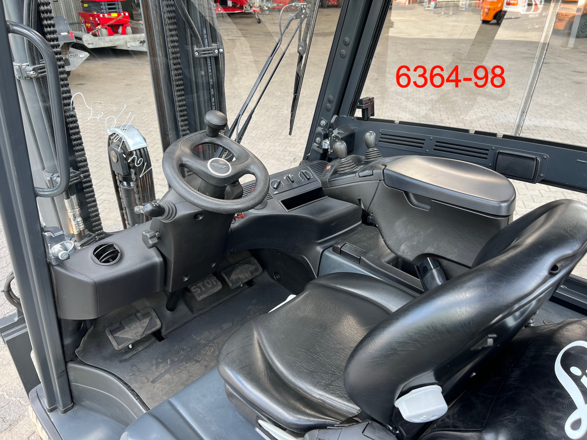 Linde-E 30 HL 01 600-Elektro 4 Rad-Stapler-www.albers-gabelstapler.de
