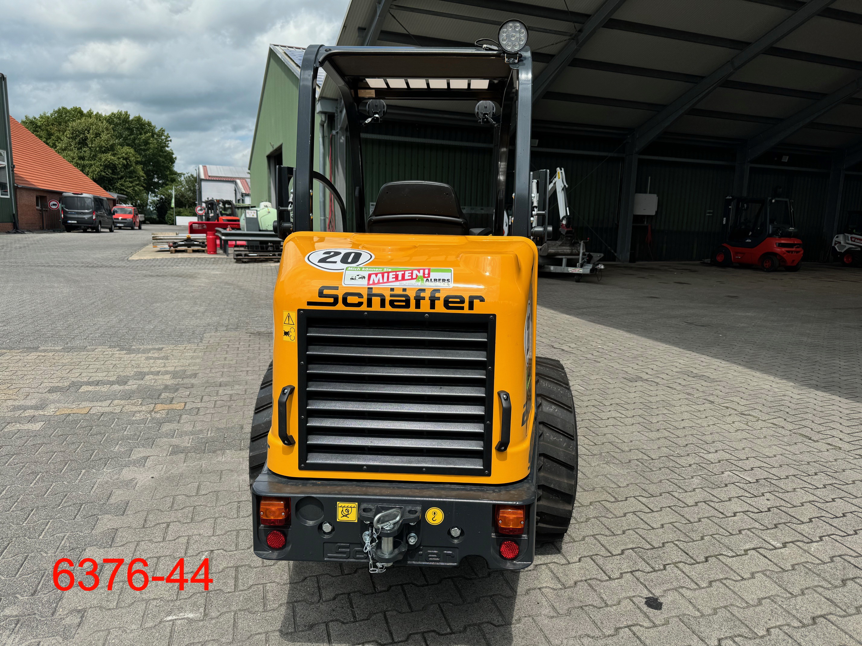 Schffer-2430 SLT-Radlader-www.heftruckcentrumemmen.nl