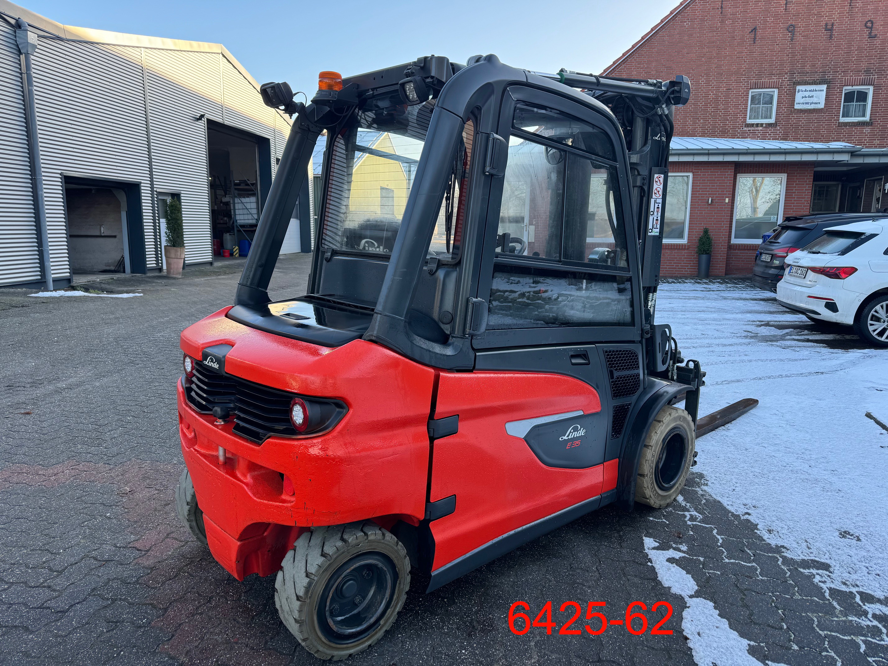 Linde-E 35 L-Elektro 4 Rad-Stapler-www.albers-gabelstapler.de