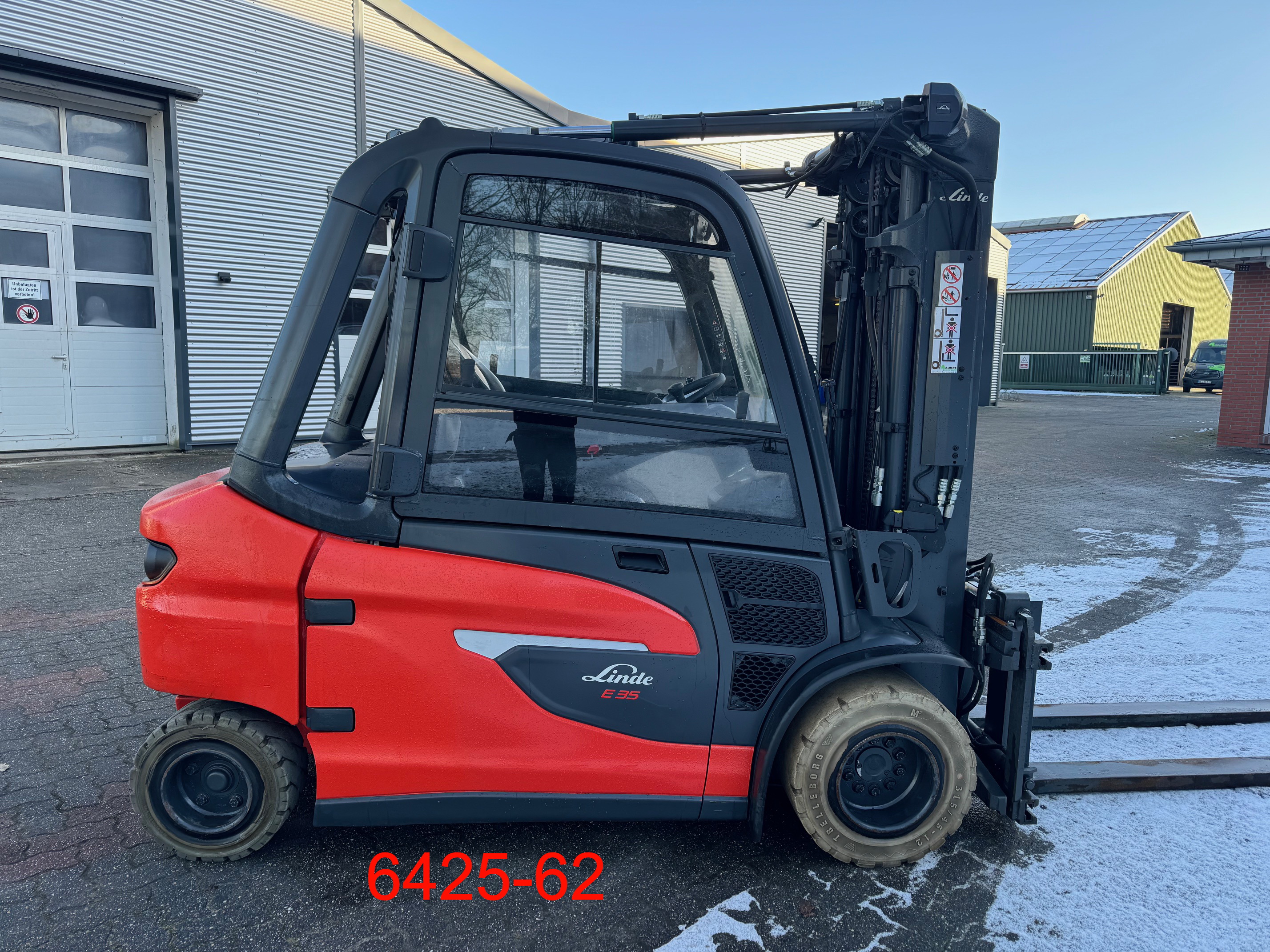 Linde-E 35 L-Elektro 4 Rad-Stapler-www.albers-gabelstapler.de