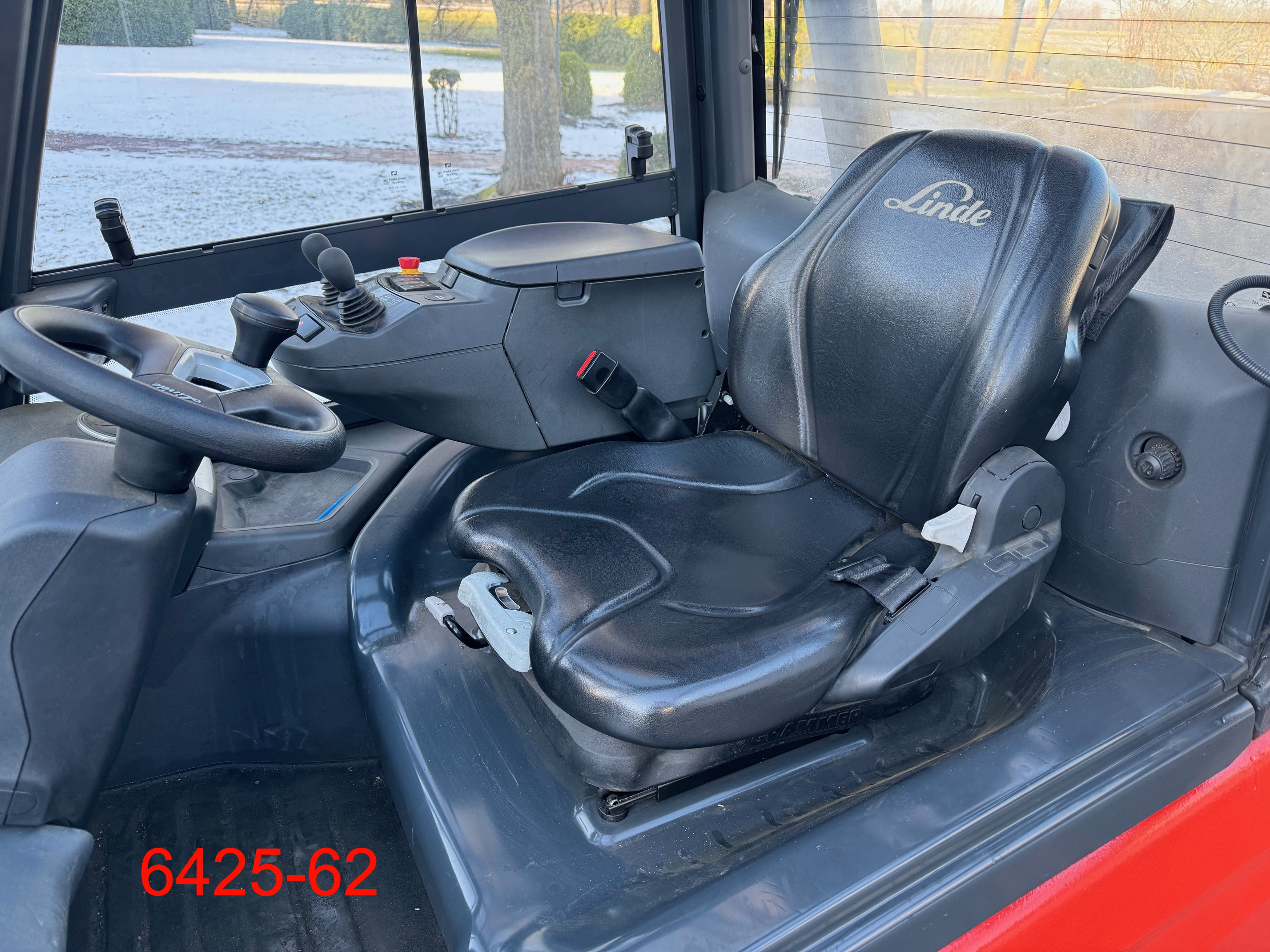 Linde-E 35 L-Elektro 4 Rad-Stapler-www.albers-gabelstapler.de