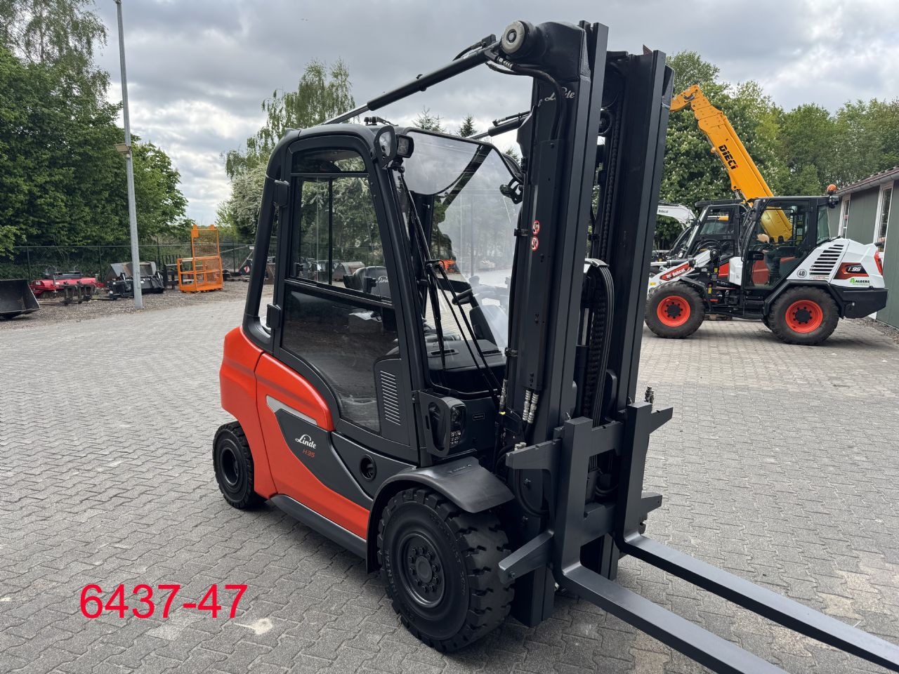 Linde-H 35 D-Dieselstapler-www.heftruckcentrumemmen.nl