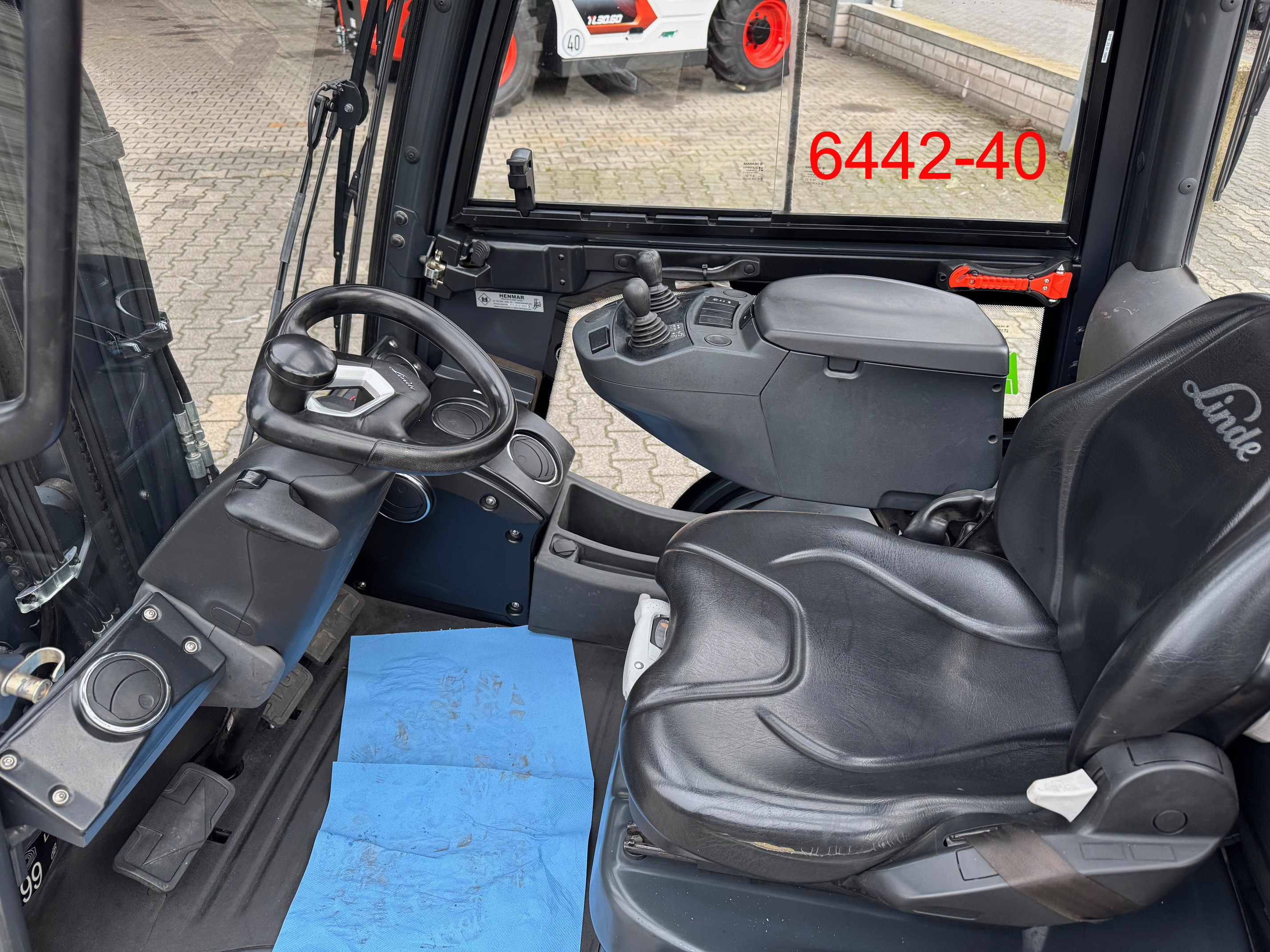 Linde-H 35 T 01-Treibgasstapler-www.heftruckcentrumemmen.nl