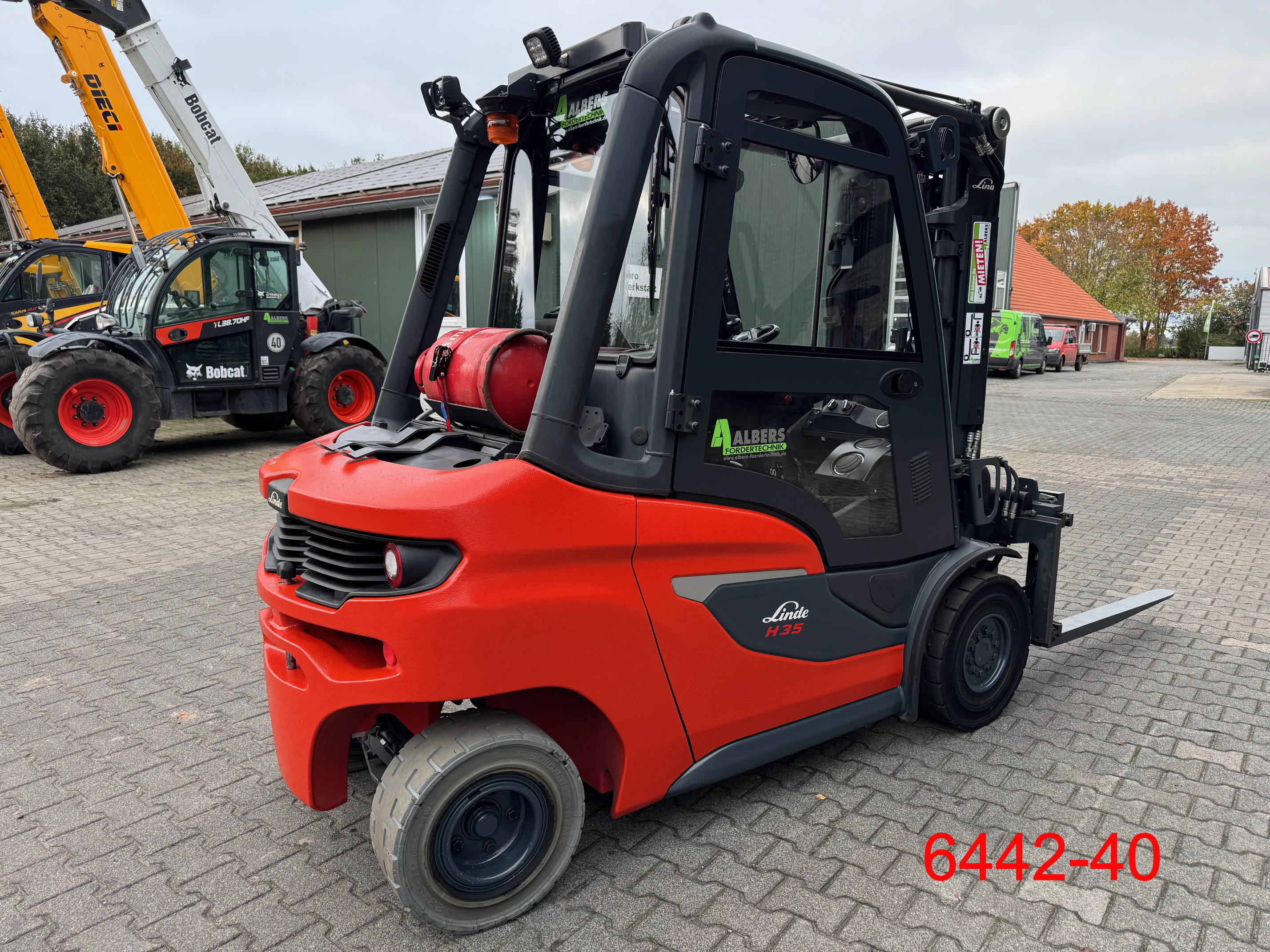 Linde-H 35 T 01-Treibgasstapler-www.heftruckcentrumemmen.nl