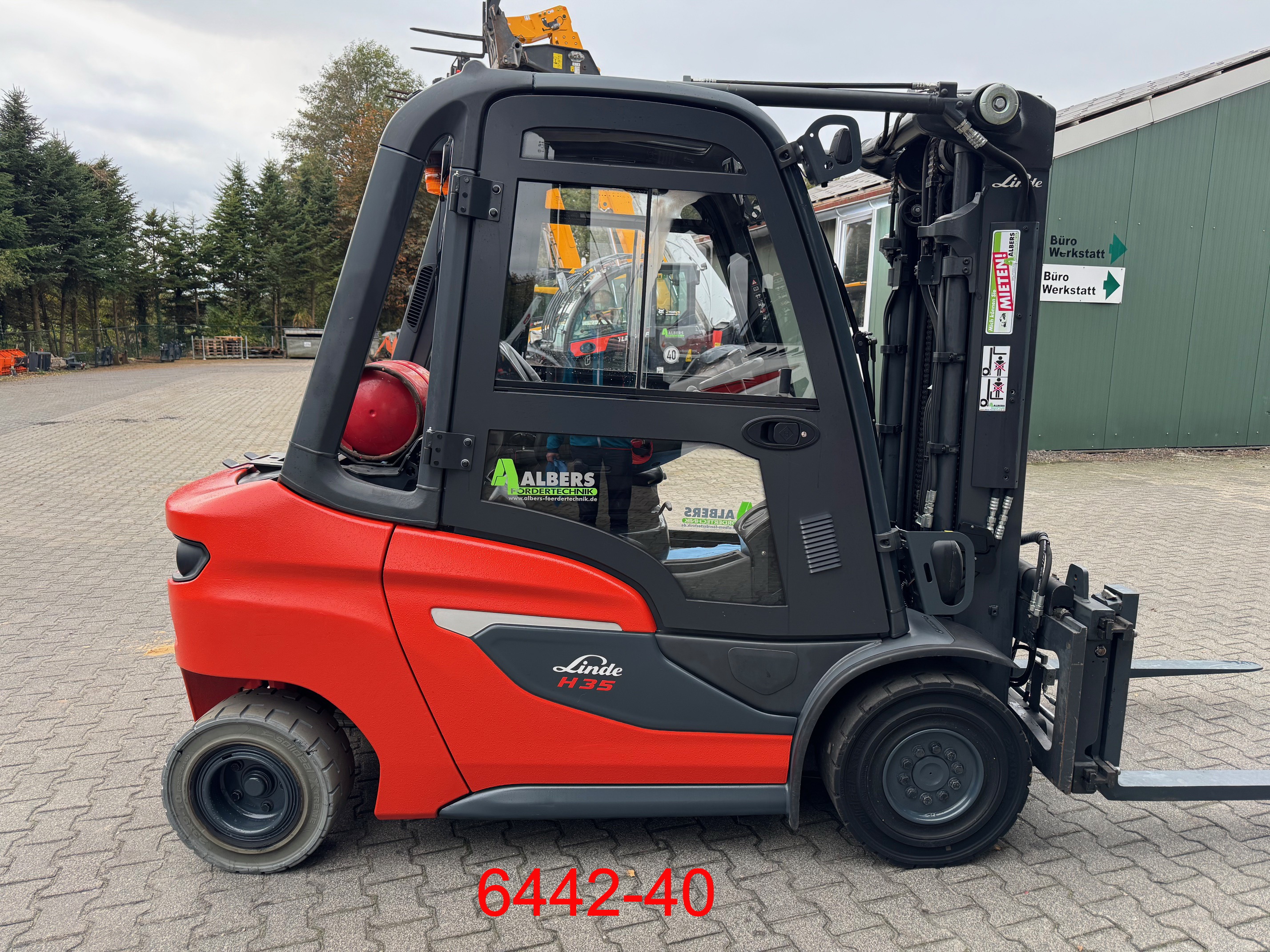 Linde-H 35 T 01-Treibgasstapler-www.heftruckcentrumemmen.nl