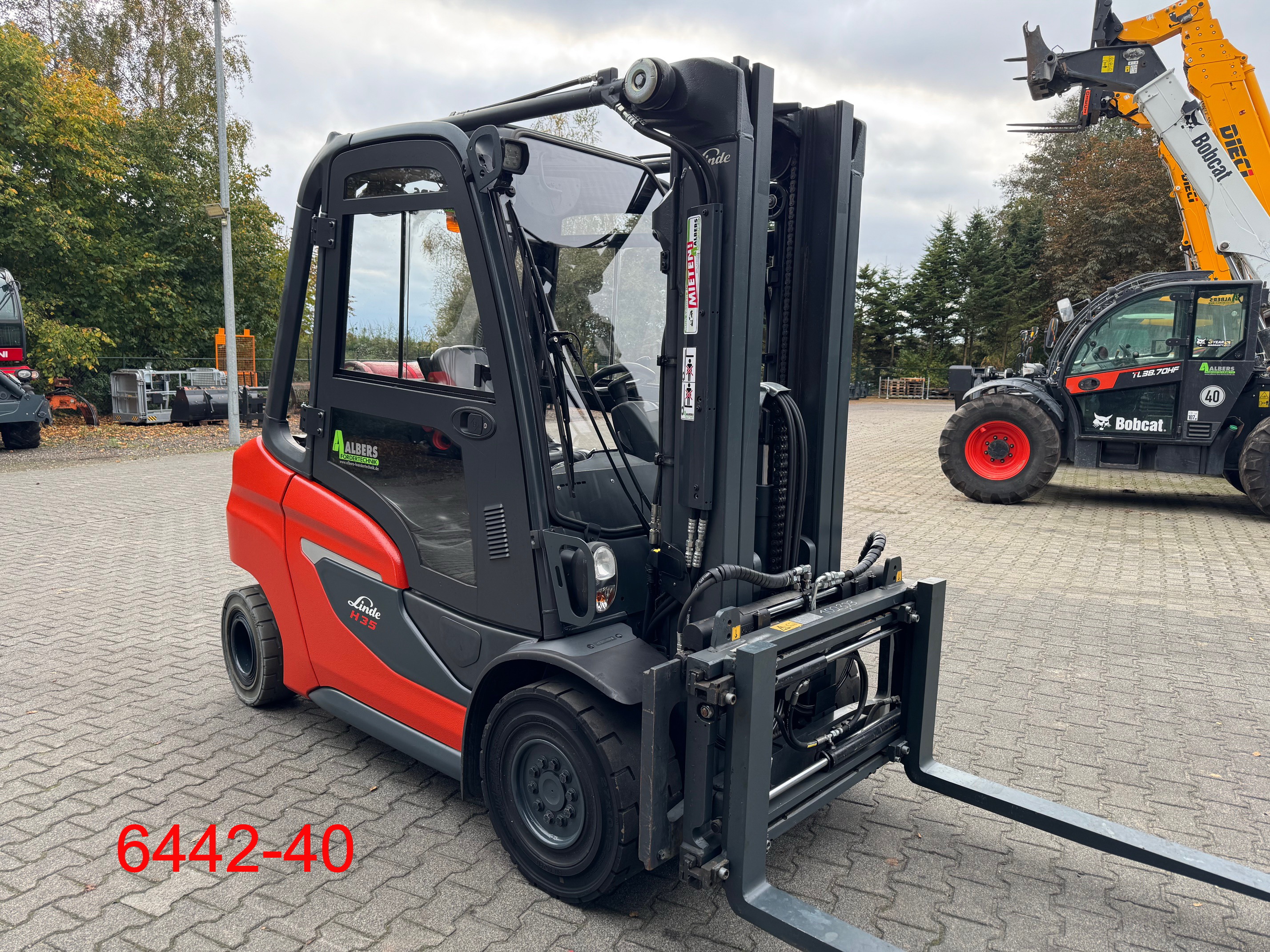 Linde-H 35 T 01-Treibgasstapler-www.heftruckcentrumemmen.nl