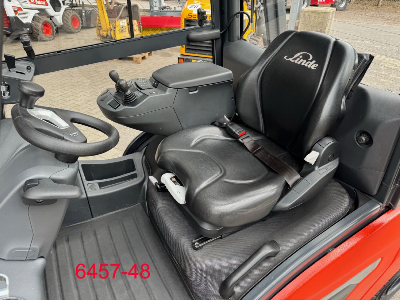 Linde-H 35 D-Dieselstapler-www.heftruckcentrumemmen.nl