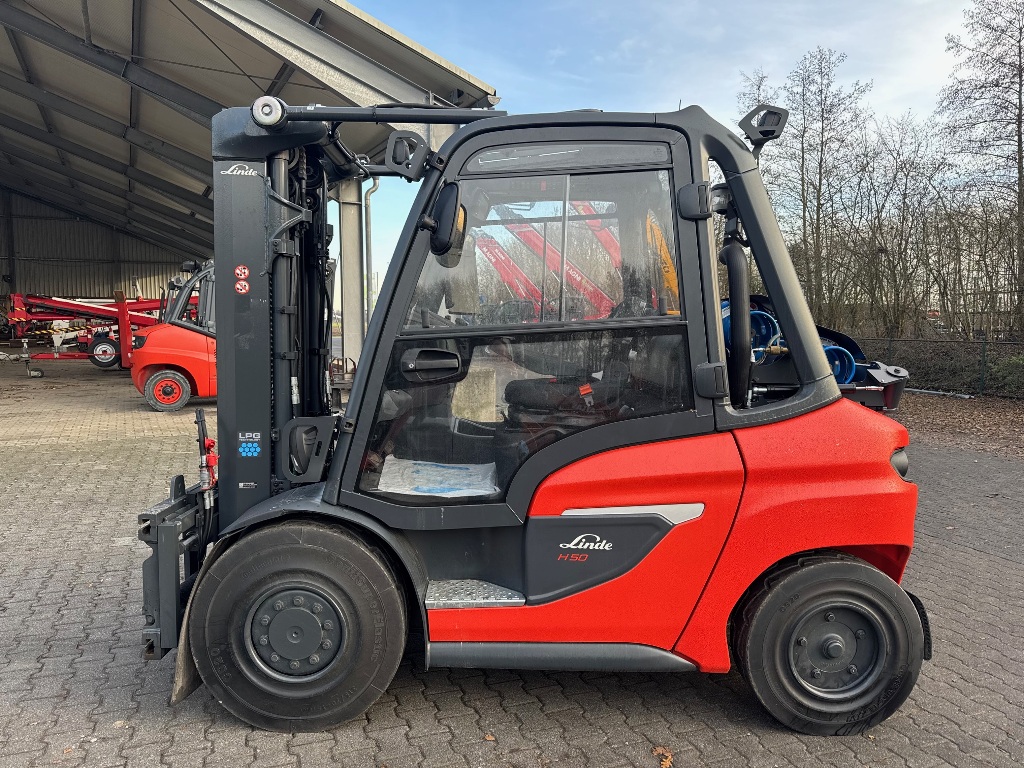 Linde-H 50 T 21204-Treibgasstapler-http://www.heftruckcentrumemmen.nl