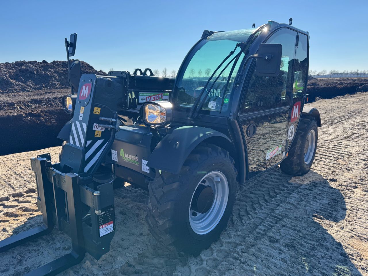 Magni-TH 3.6 Black Edition-Teleskopstapler starr-www.heftruckcentrumemmen.nl
