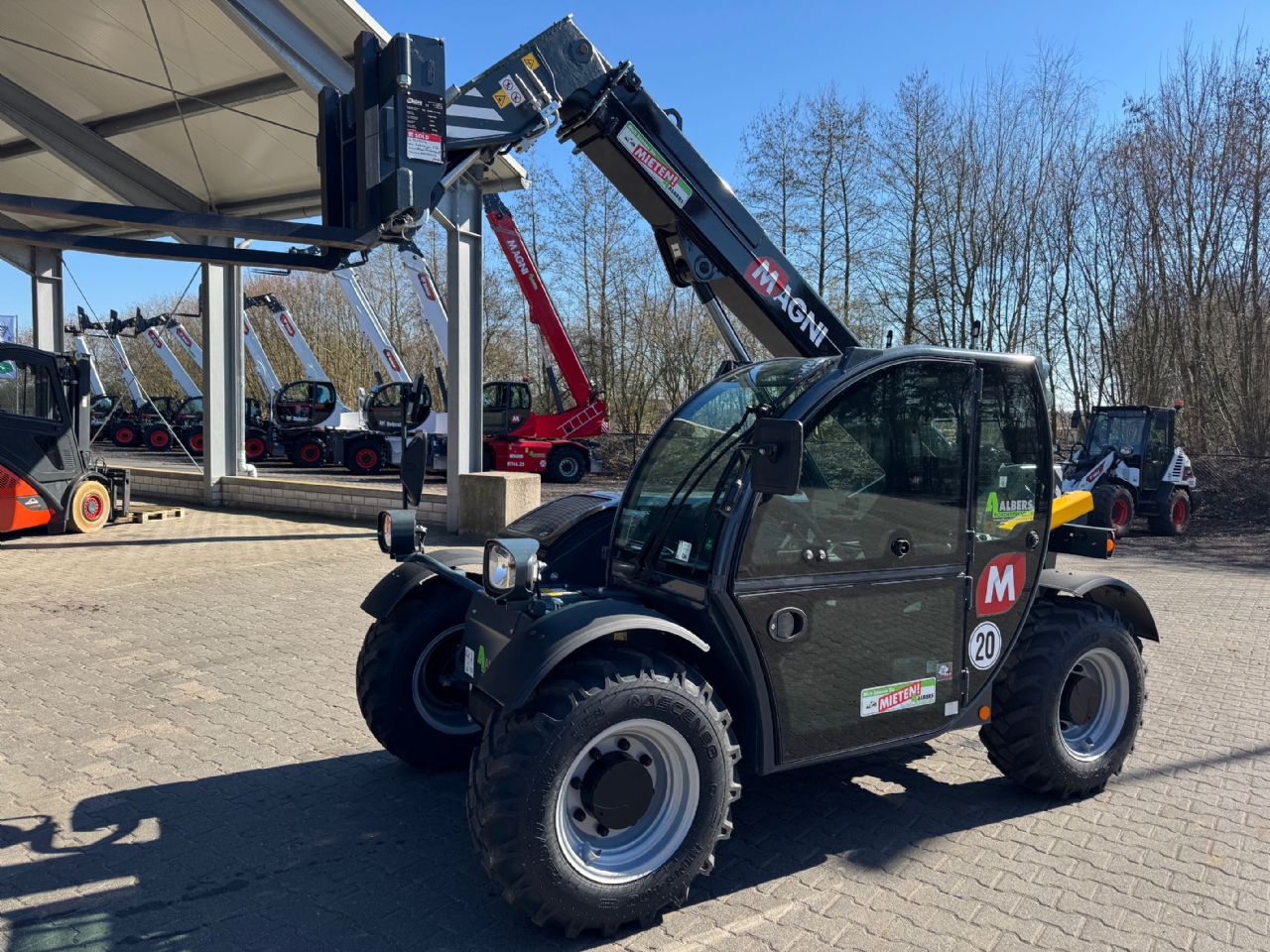 Magni-TH 3.6 Black Edition-Teleskopstapler starr-www.heftruckcentrumemmen.nl