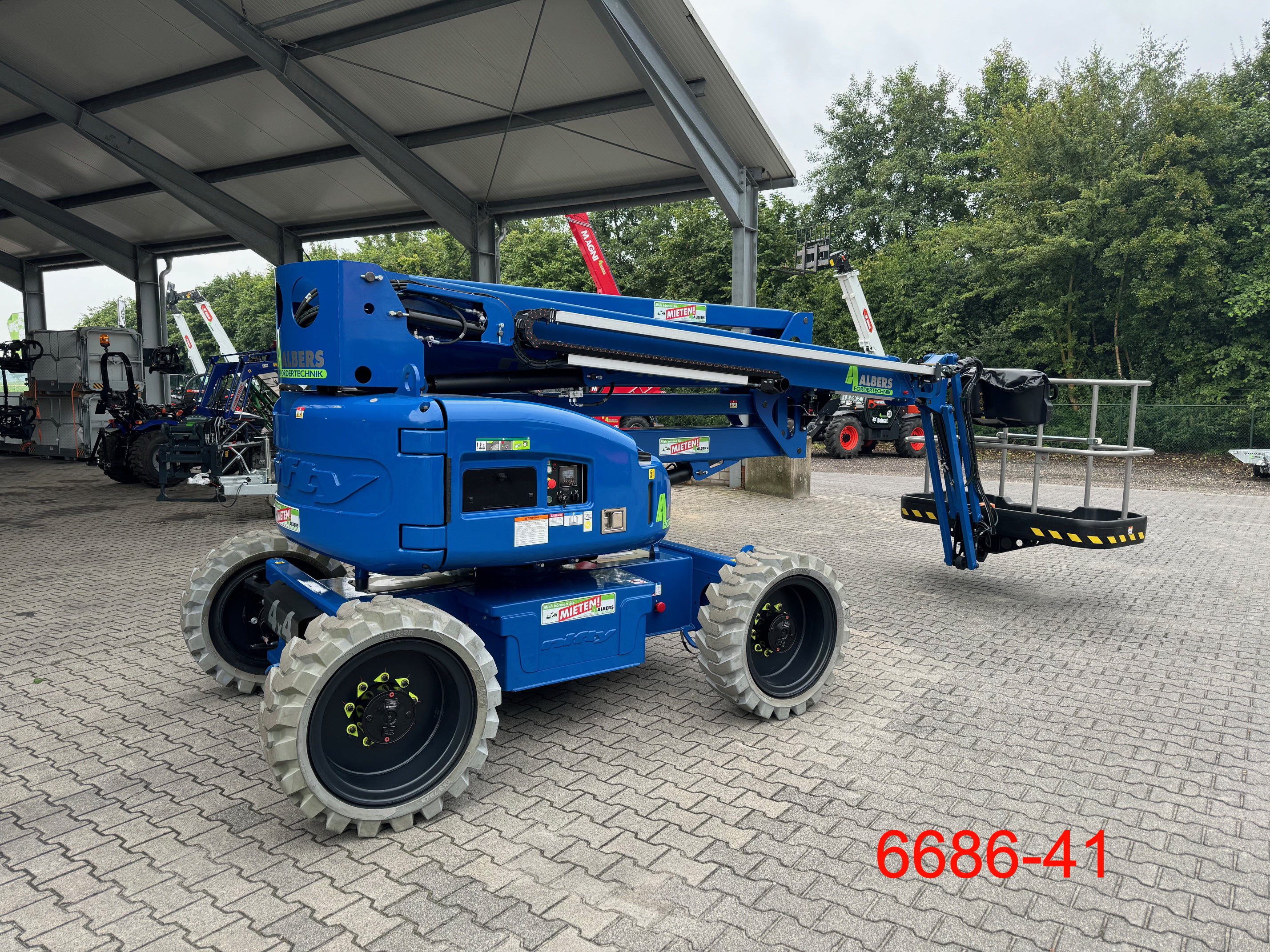 Niftylift-HR 17 4 x 4 Hybrid 2 MK3-Gelenkteleskopbhne-www.heftruckcentrumemmen.nl