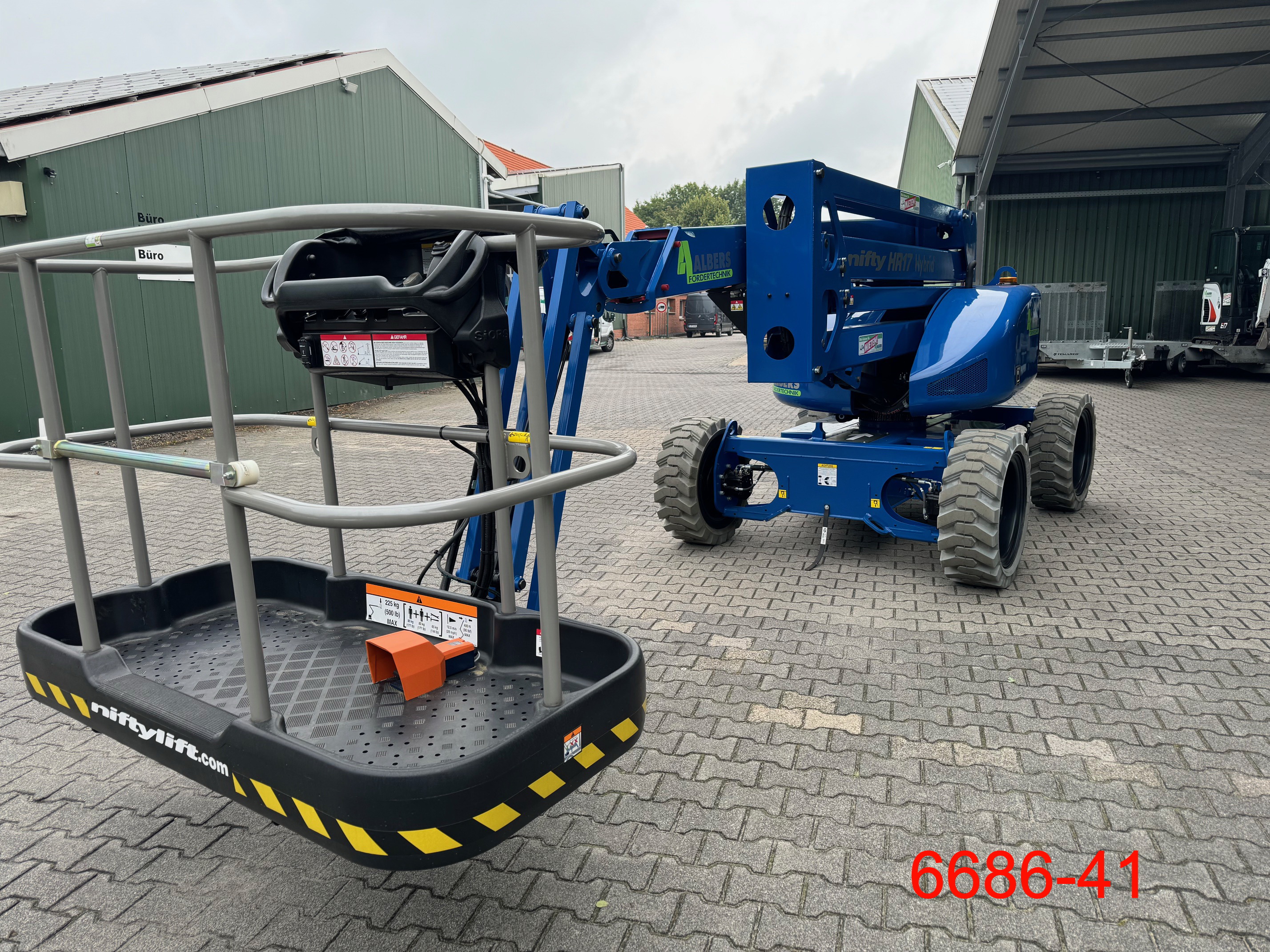 Niftylift-HR 17 4 x 4 Hybrid 2 MK3-Gelenkteleskopbhne-www.heftruckcentrumemmen.nl