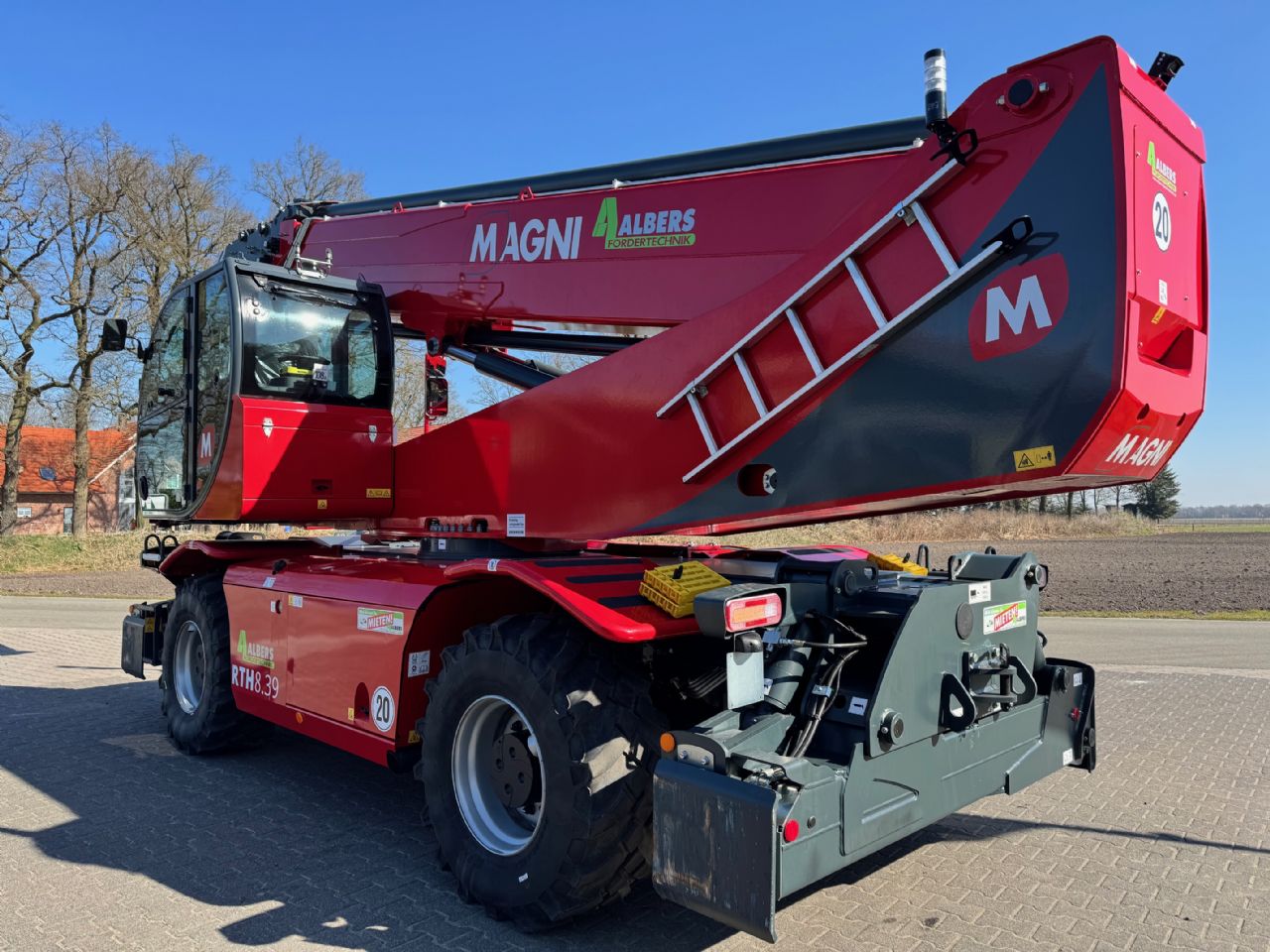 Magni-RTH 8.39-Teleskopstapler drehbar-www.albers-gabelstapler.de