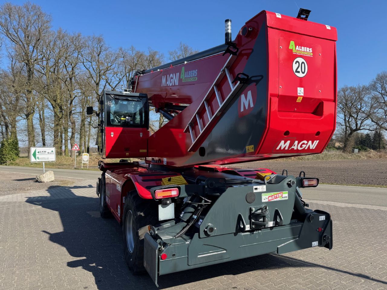 Magni-RTH 8.39-Teleskopstapler drehbar-www.albers-gabelstapler.de